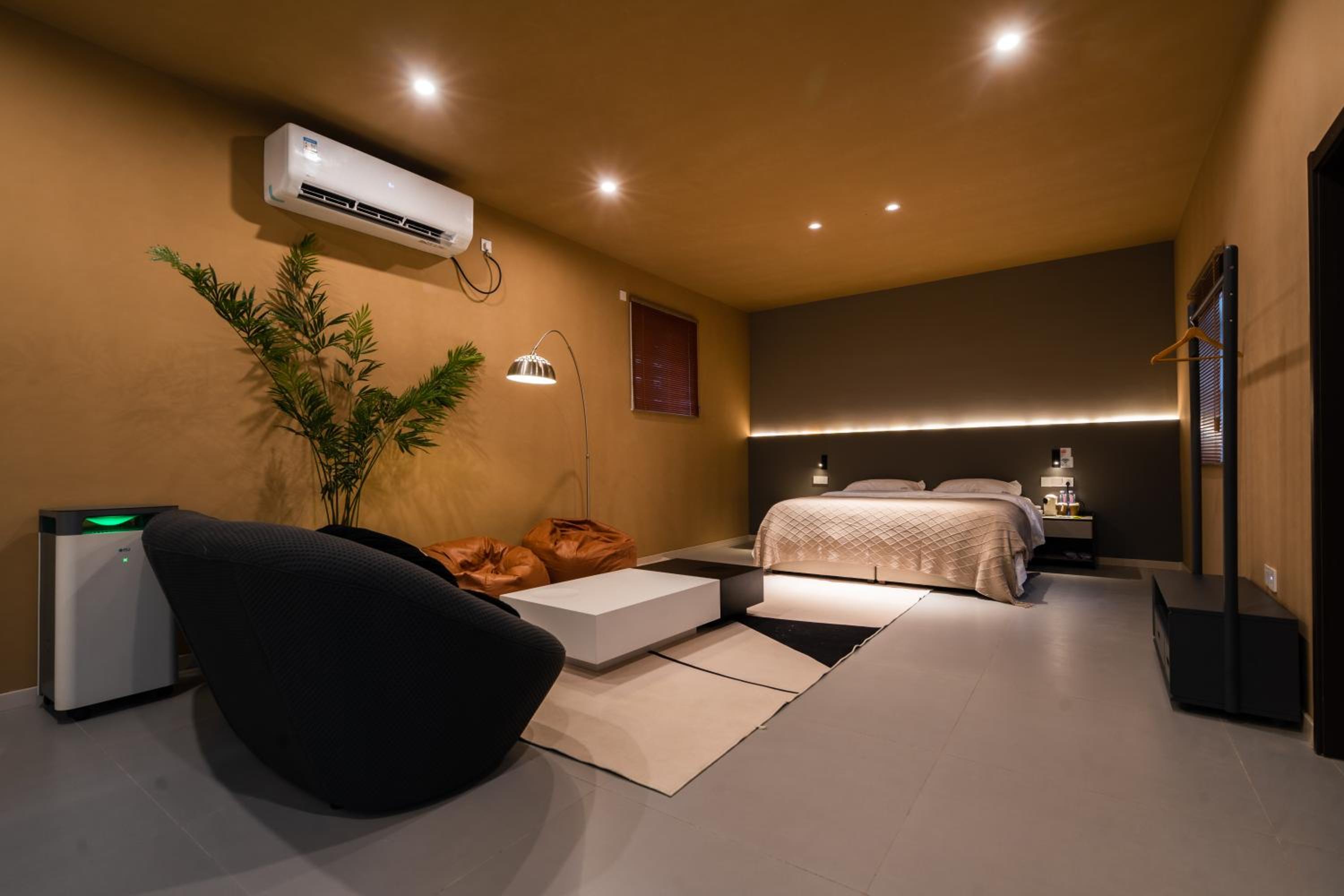 One-Bedroom House photo 1