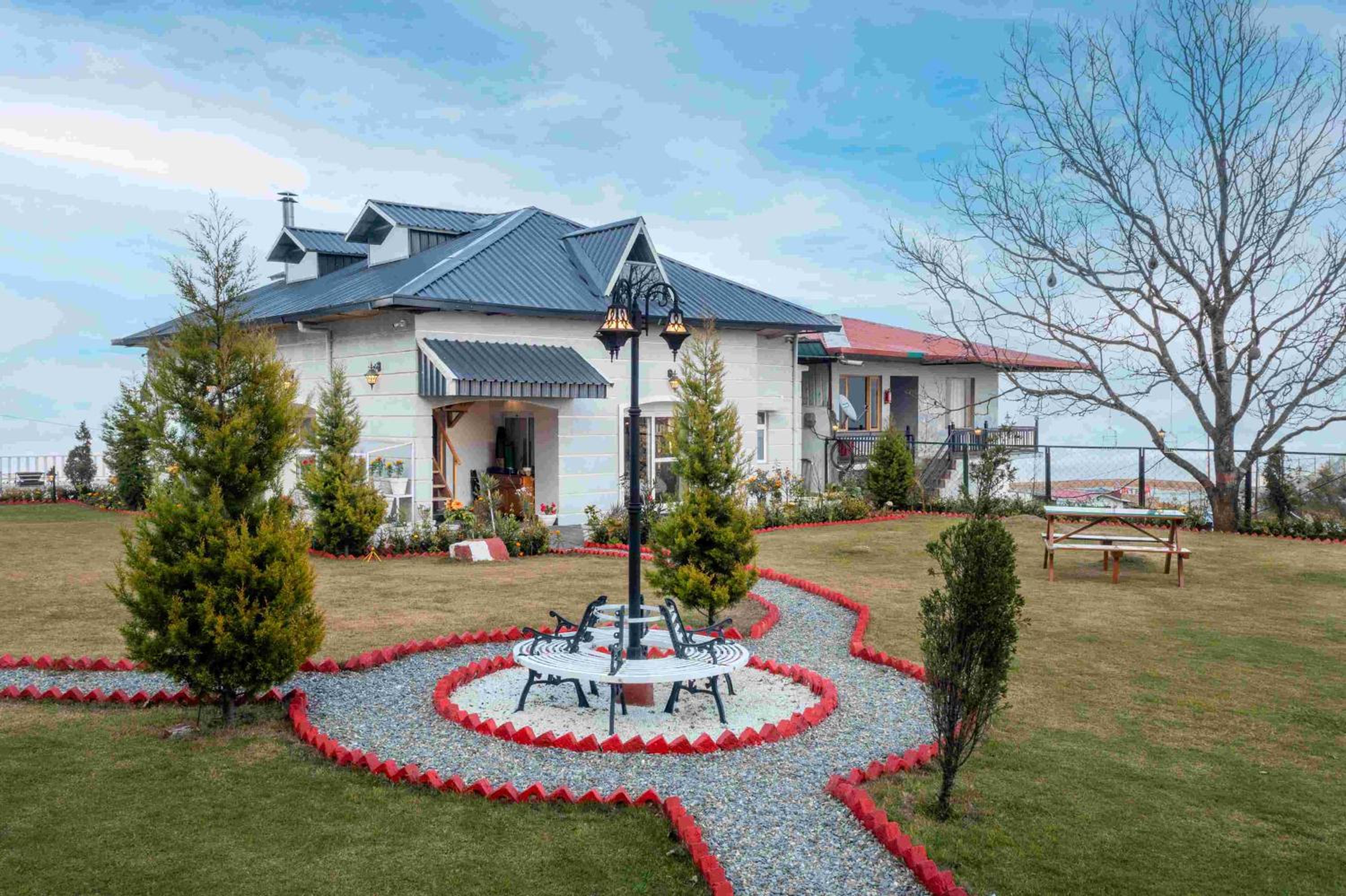 Three-Bedroom Villa photo 2