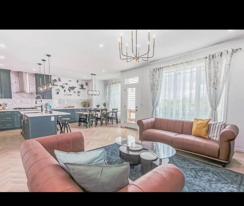 Four-Bedroom House photo 1