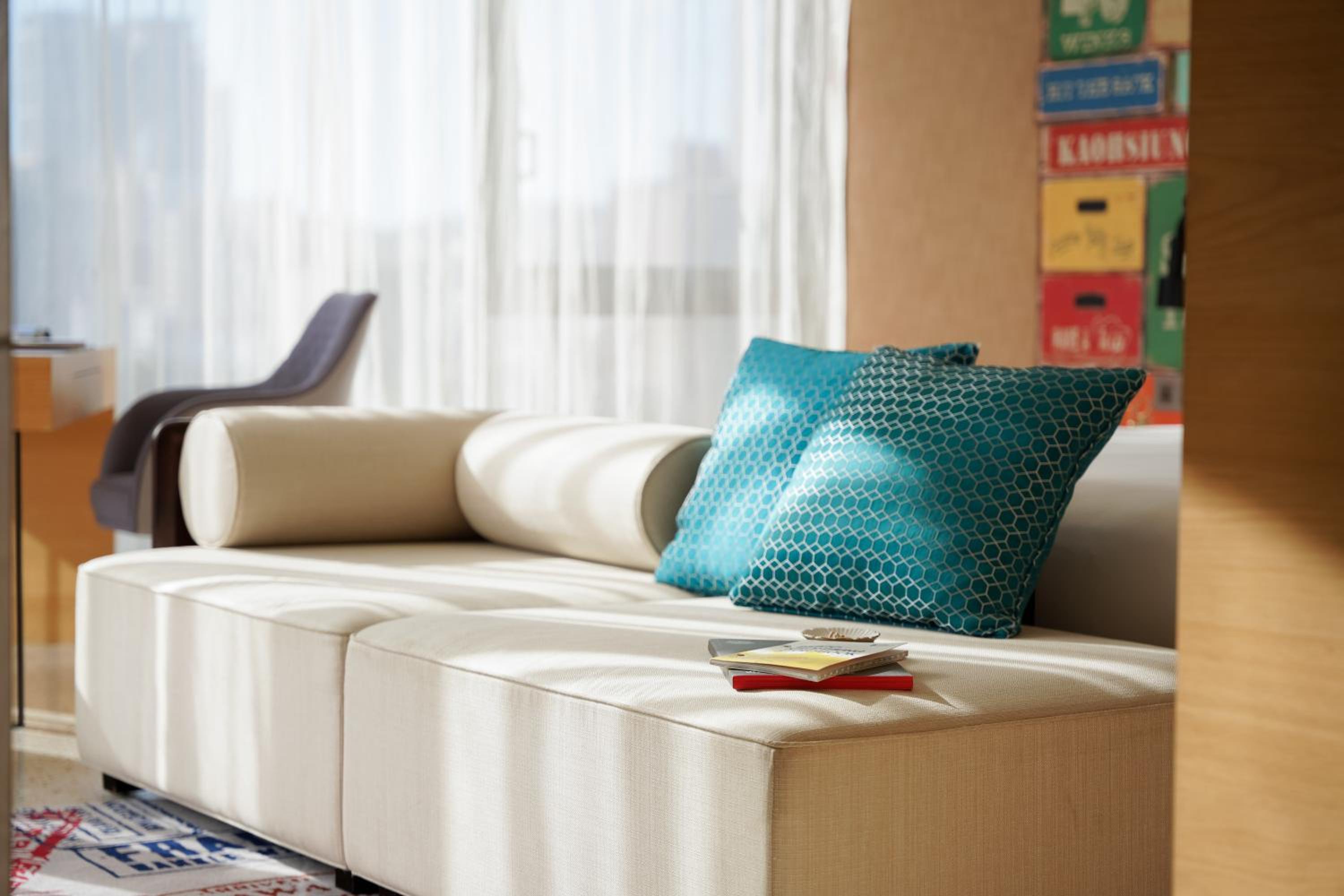 Premium King Room with Sofa Bed and Park View