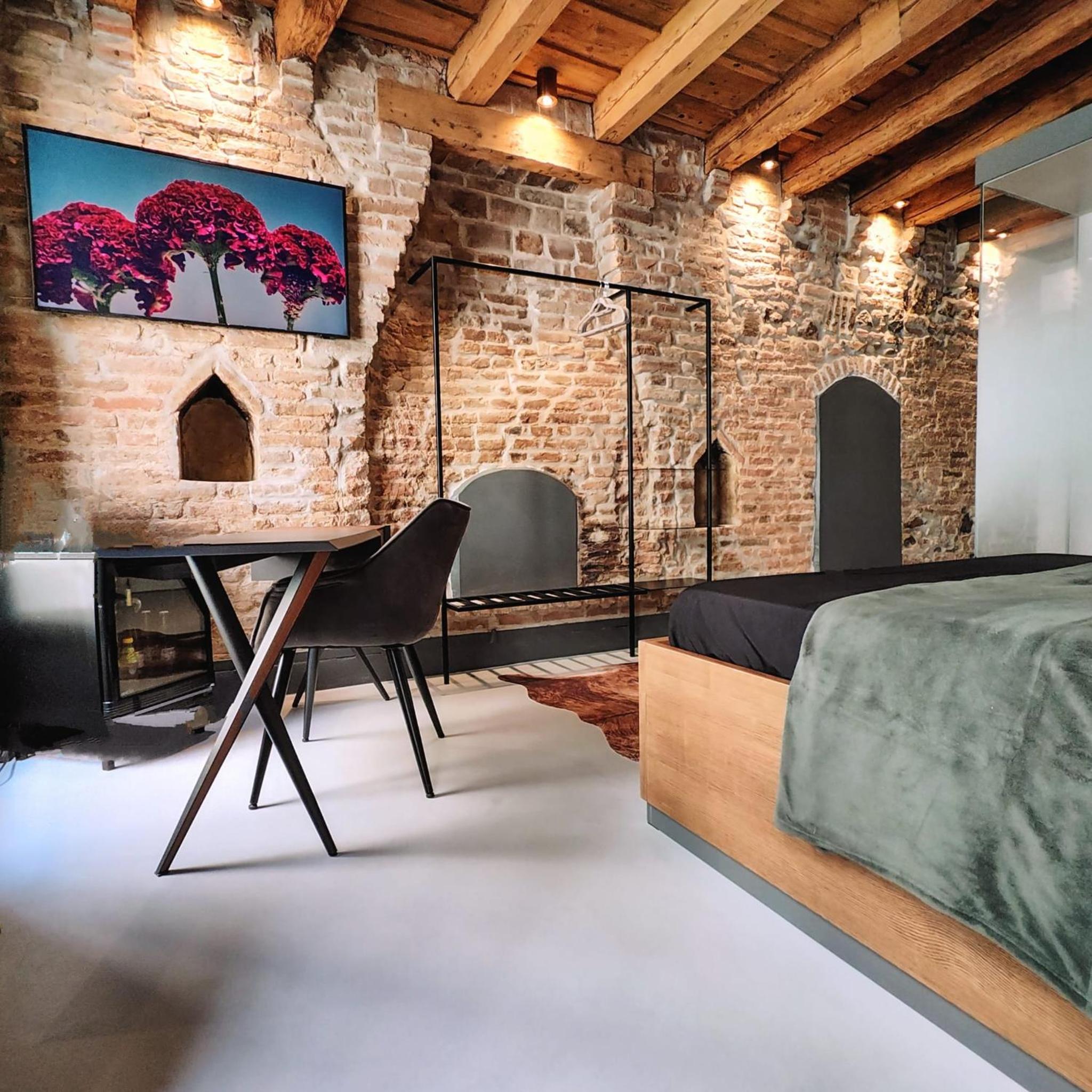 Junior Suite with Balcony photo 1