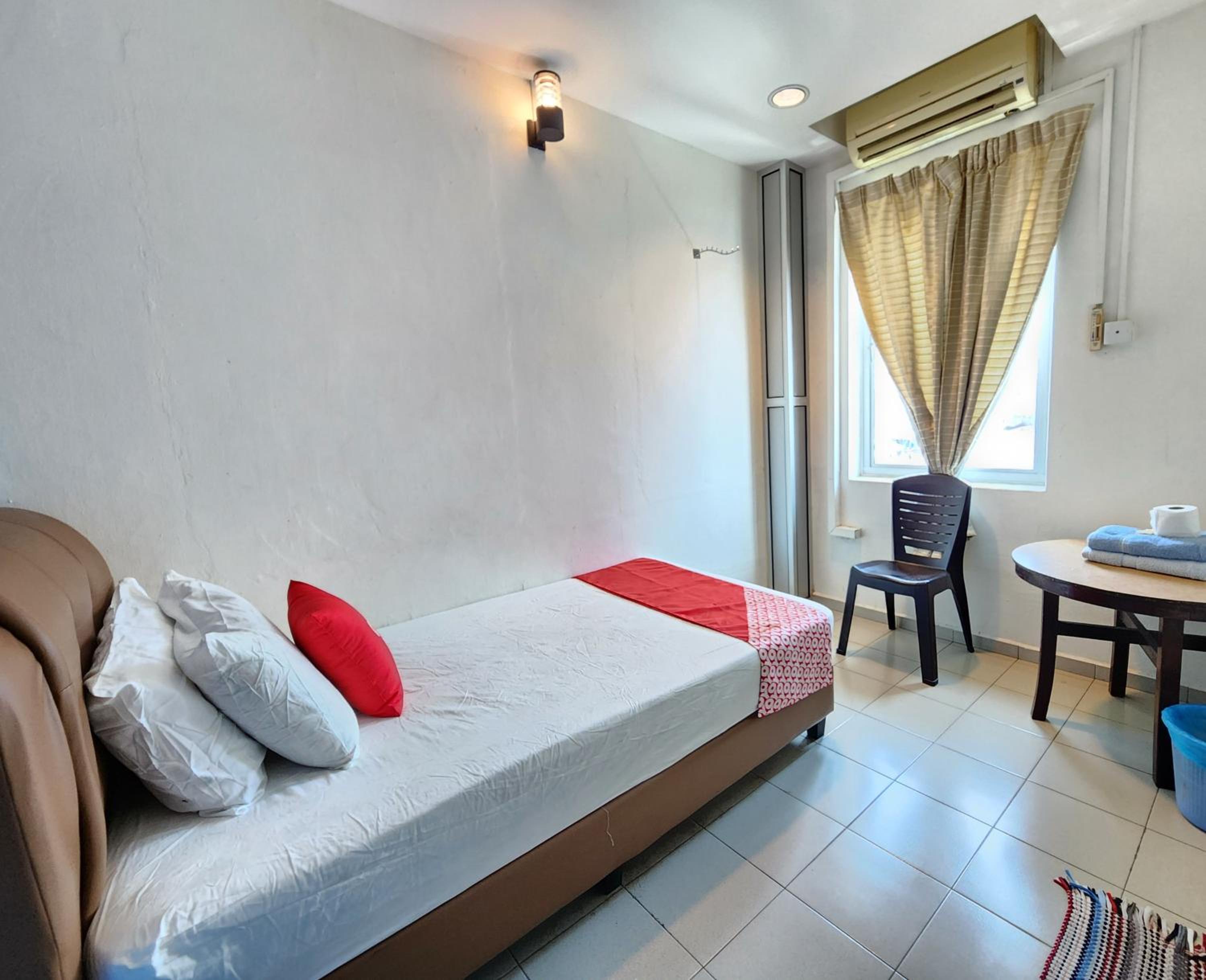Deluxe Single Room