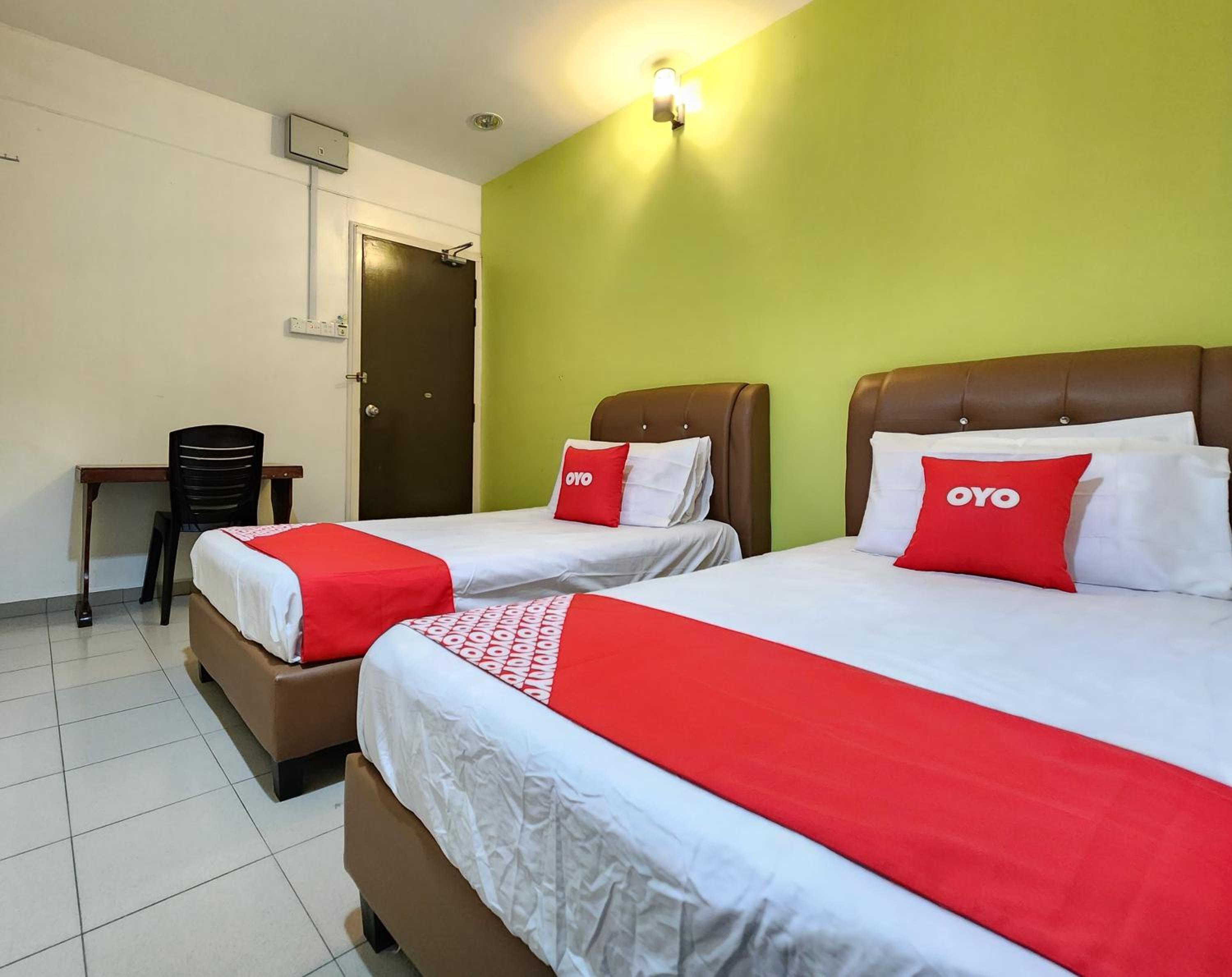 Deluxe Twin Room - Photo 1
