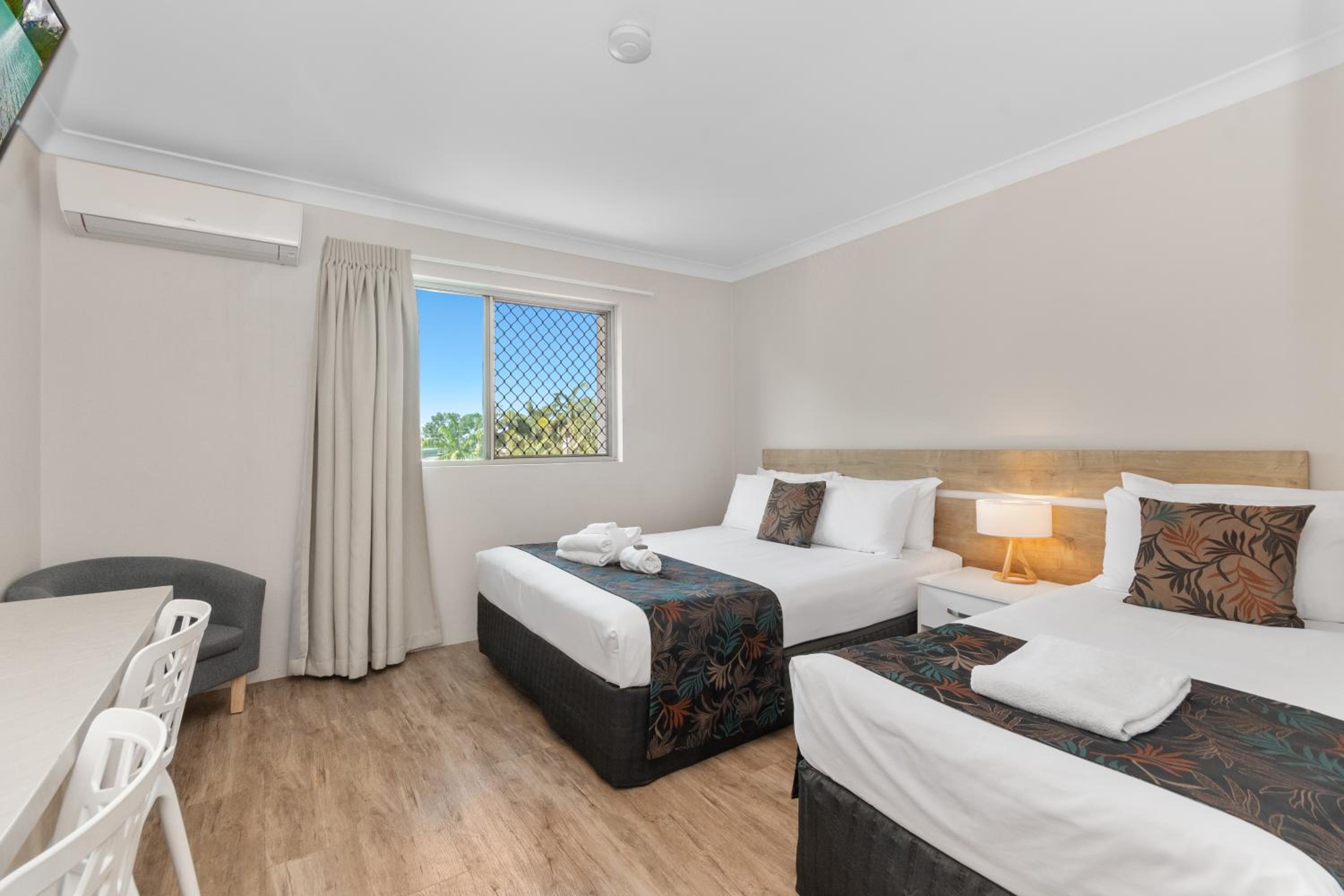 Deluxe Twin Room photo 3