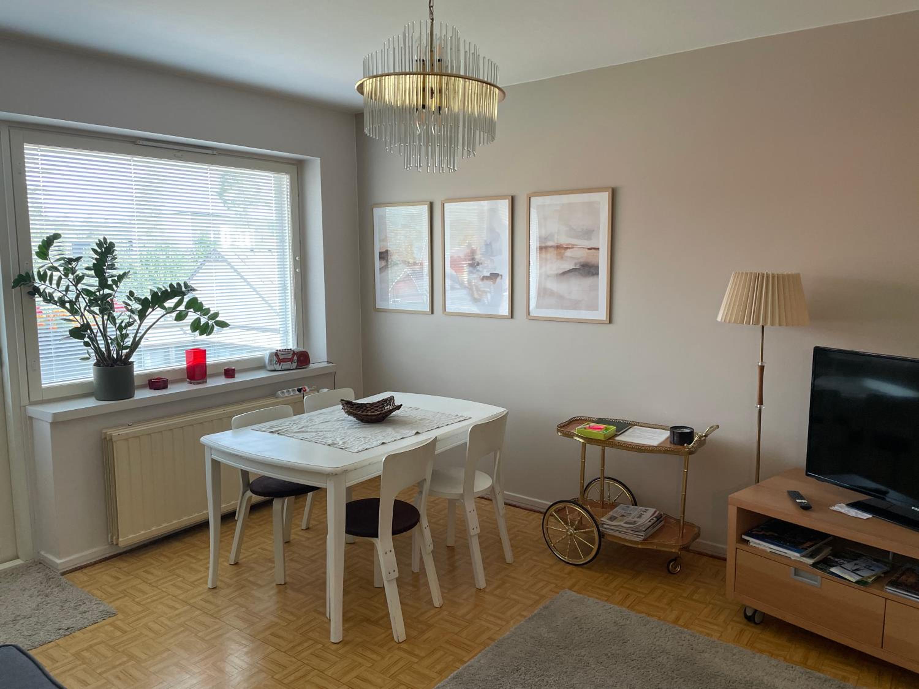 One-Bedroom Apartment photo 1