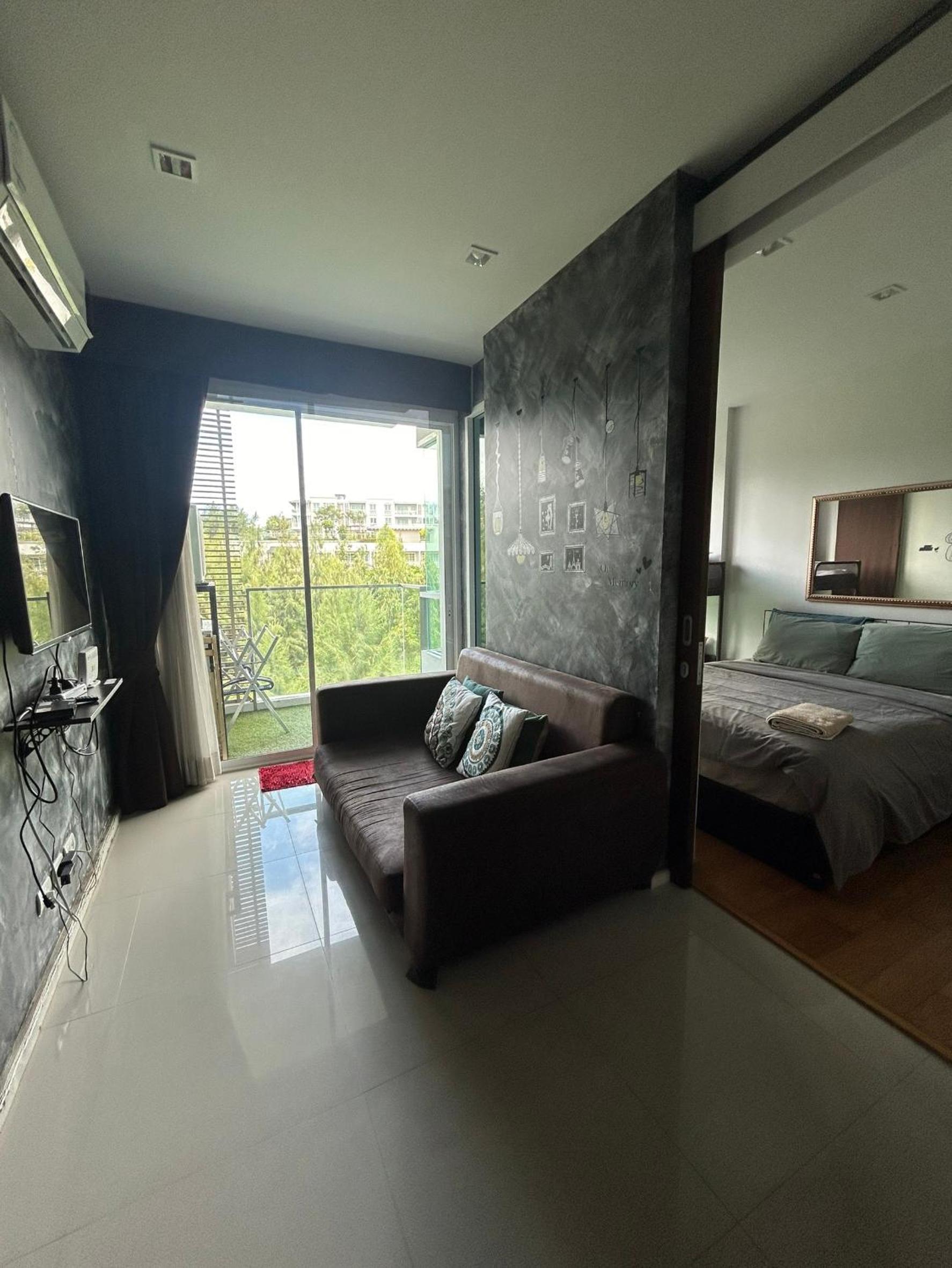 One-Bedroom Apartment - Photo 19