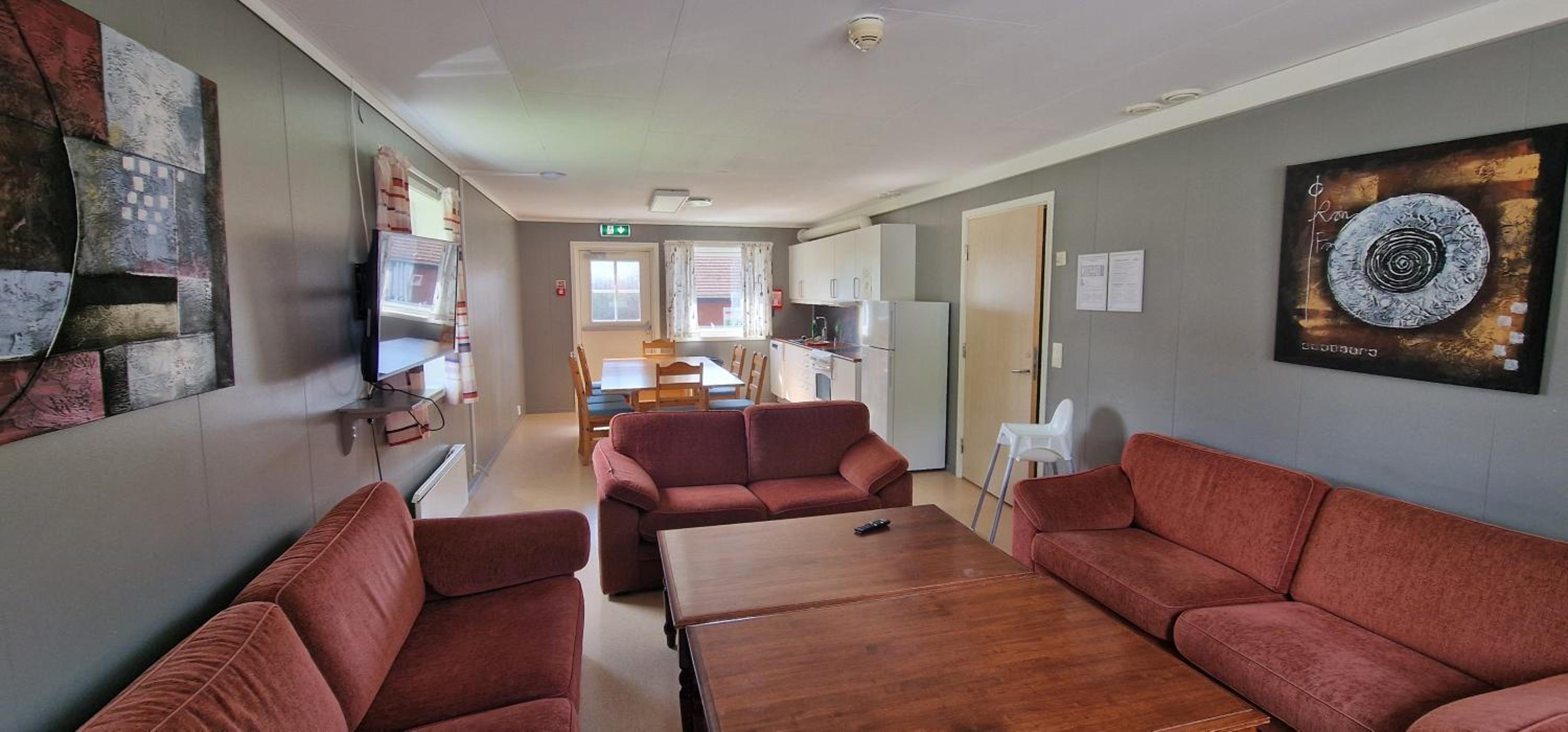 Quadruple Room with Private Bathroom - Photo 6