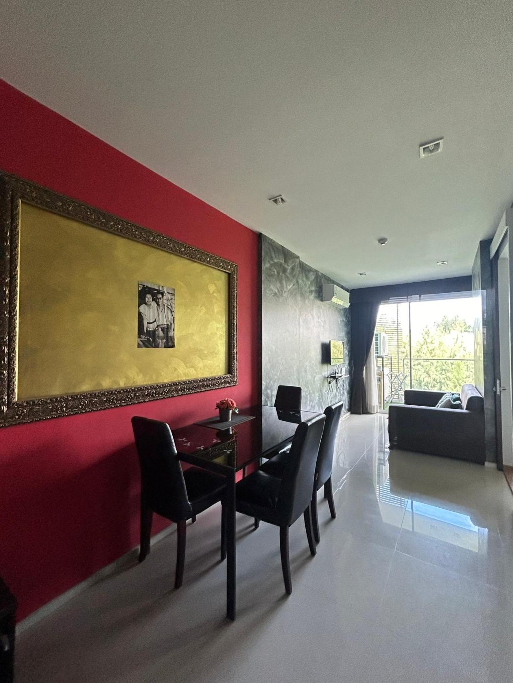 One-Bedroom Apartment - Photo 17
