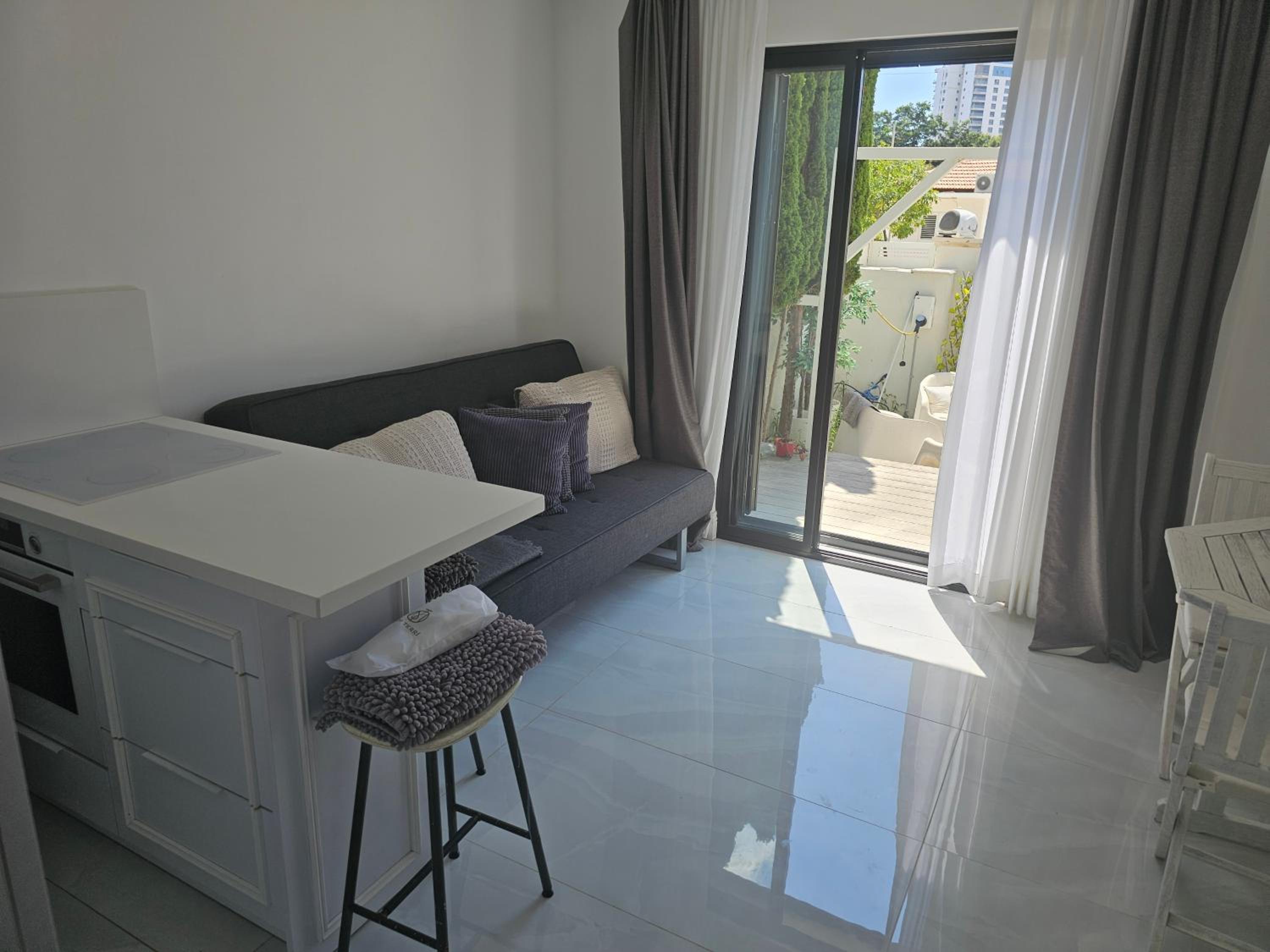 Apartment - Ground Floor photo 3