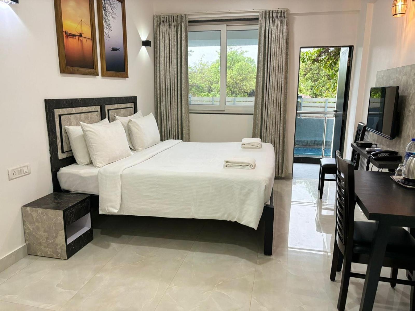 King Room with Balcony