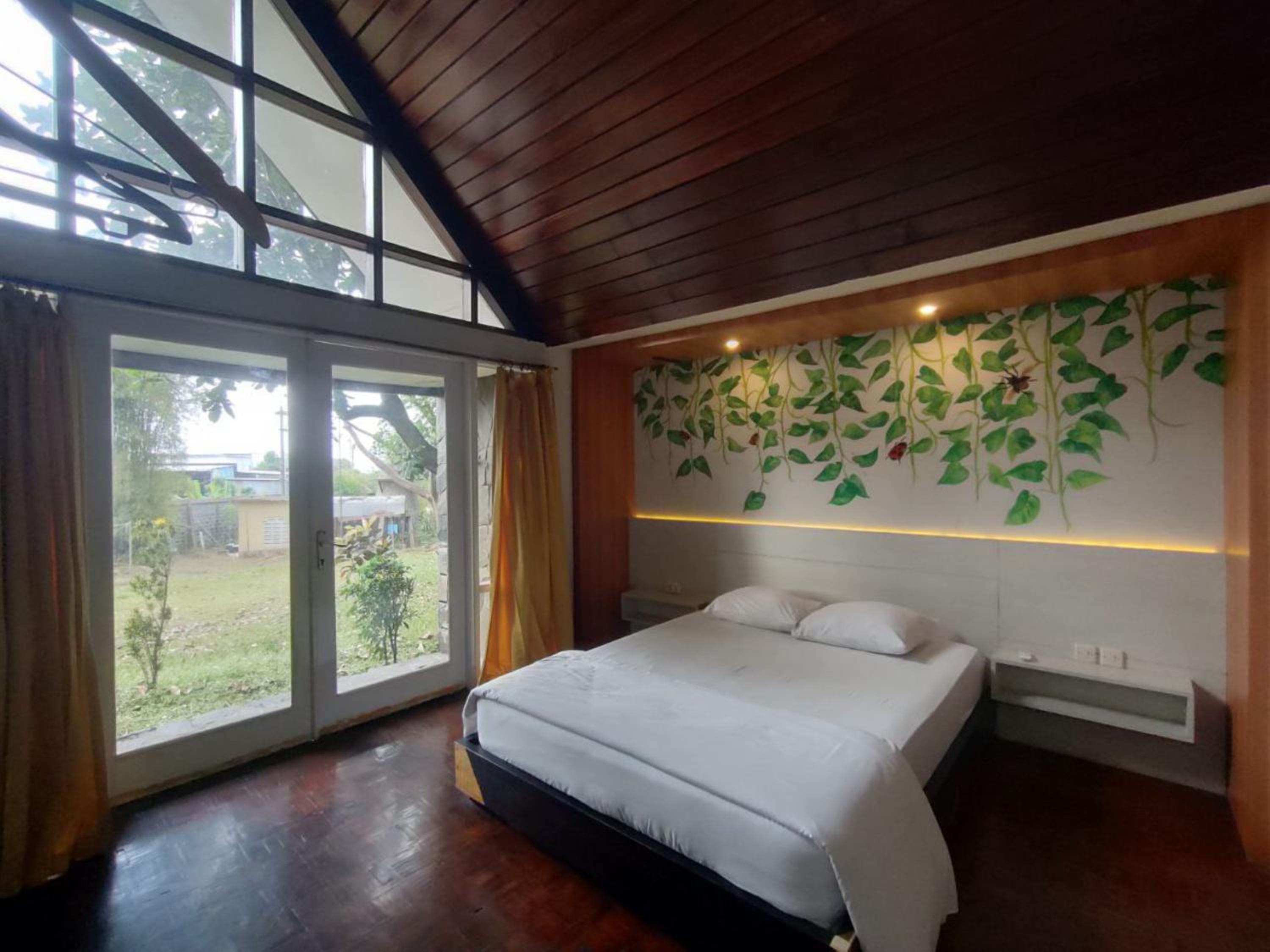Deluxe Room - Photo 1
