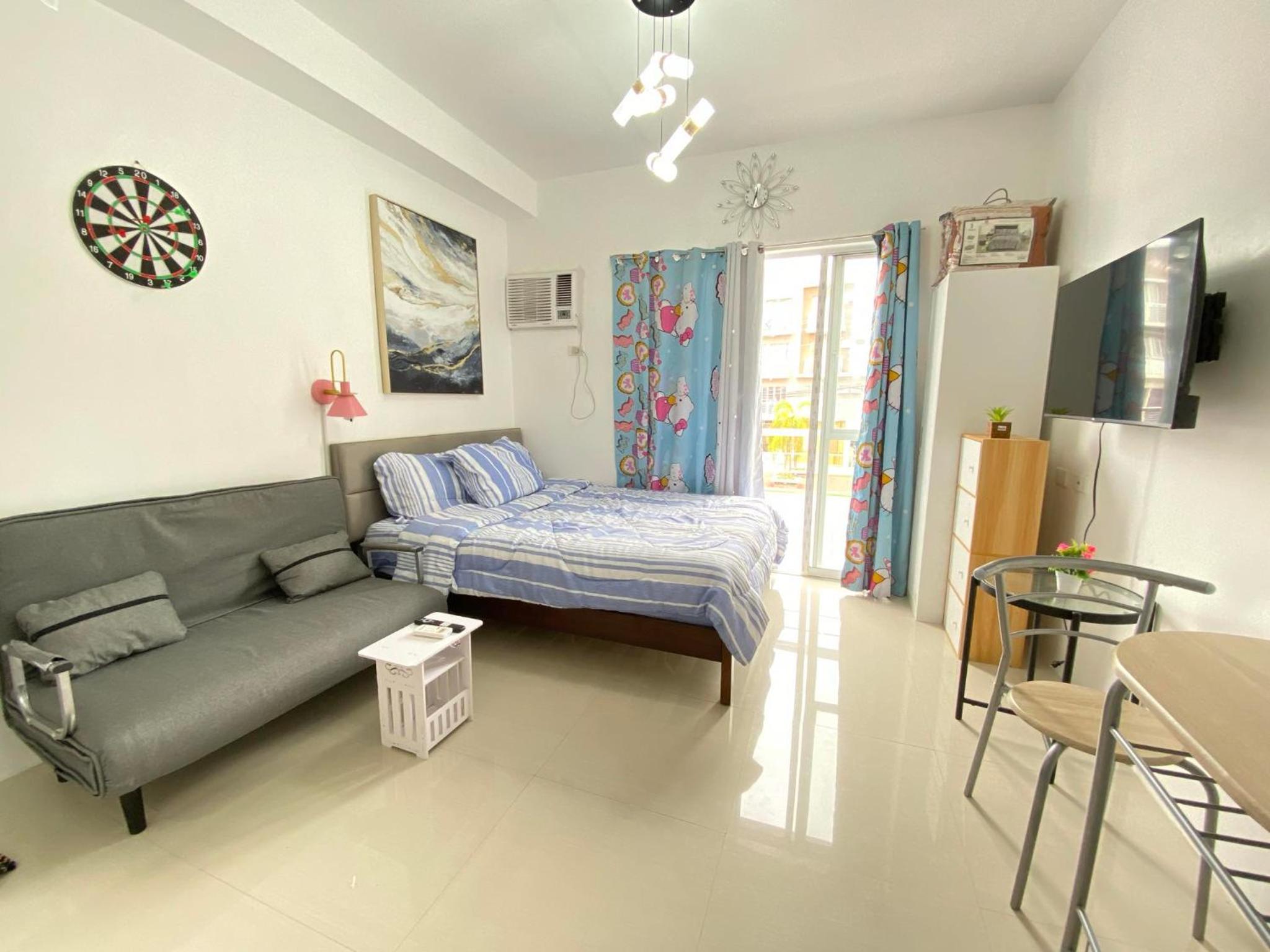 Studio with Balcony