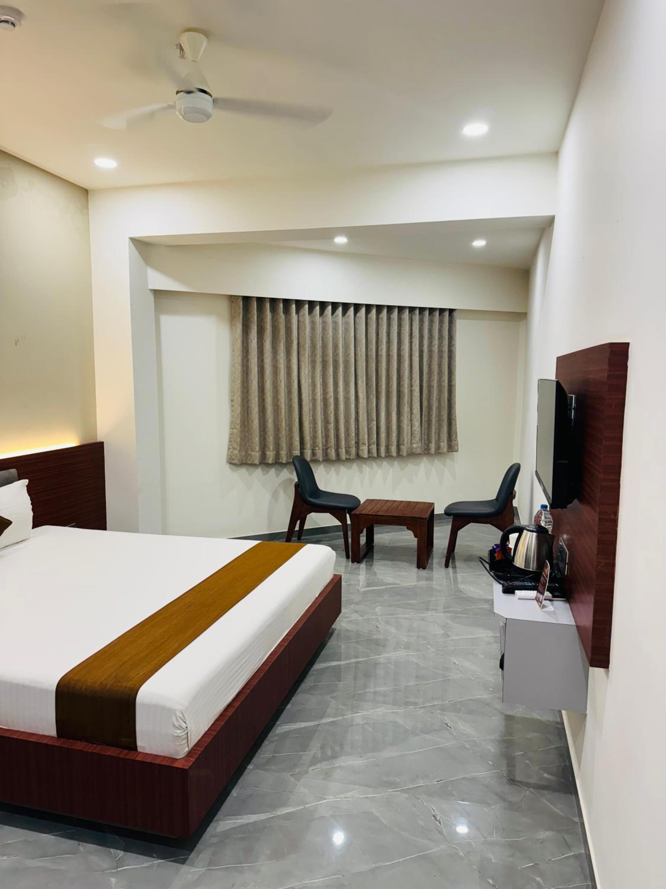 Deluxe Double Room photo 3