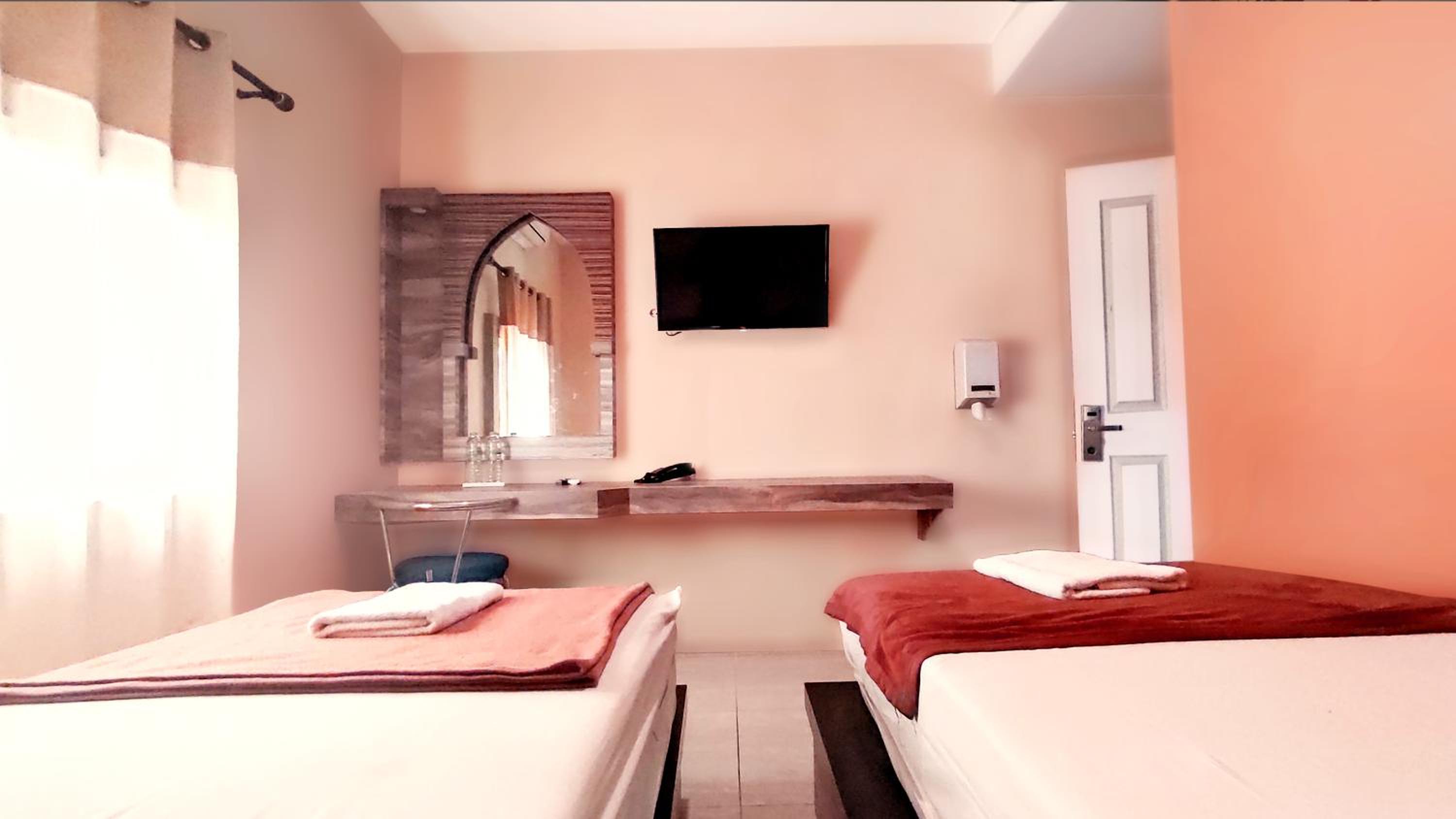 Superior Twin Room - Photo 2
