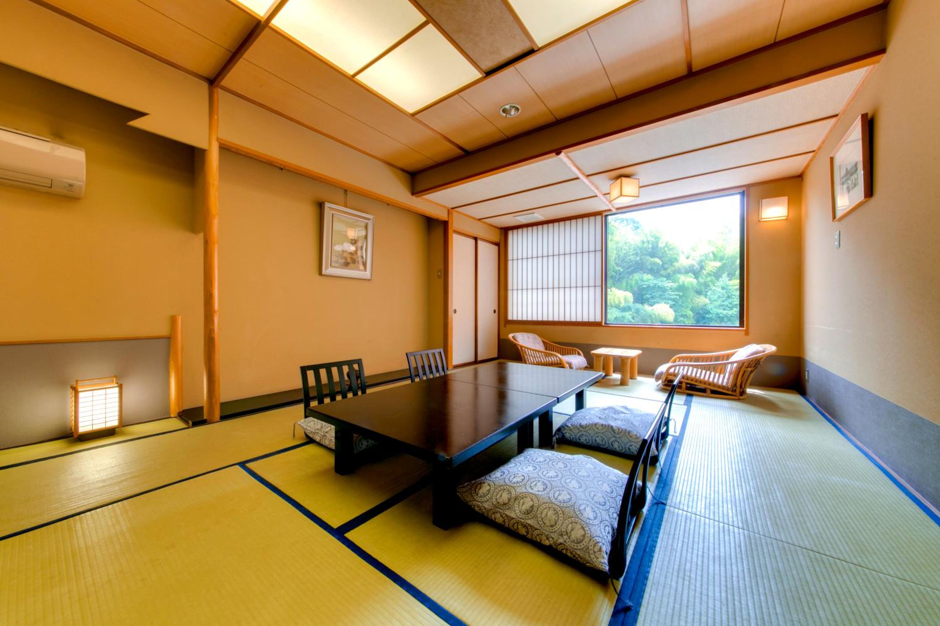 Japanese-Style Room