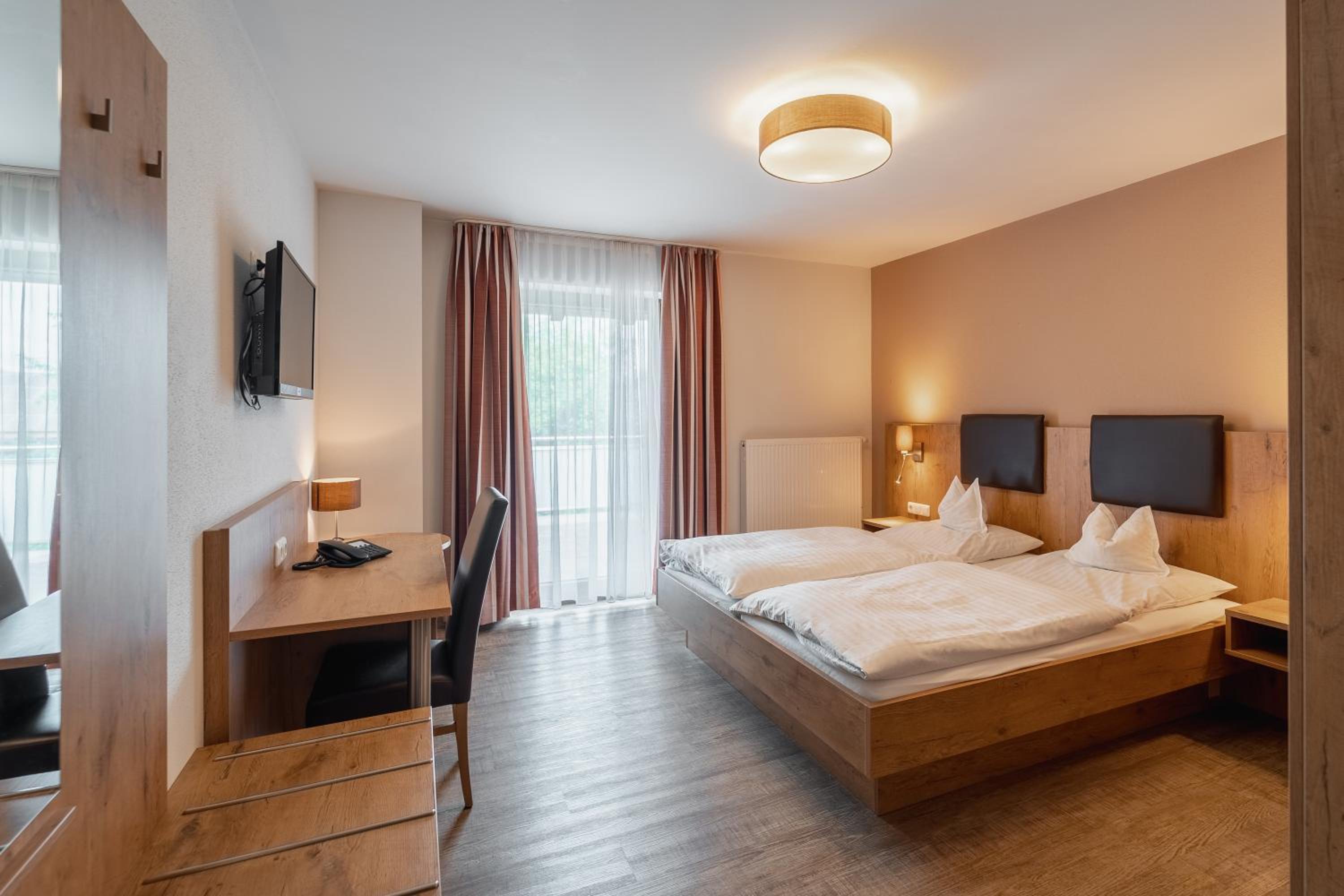 Double Room - Photo 2