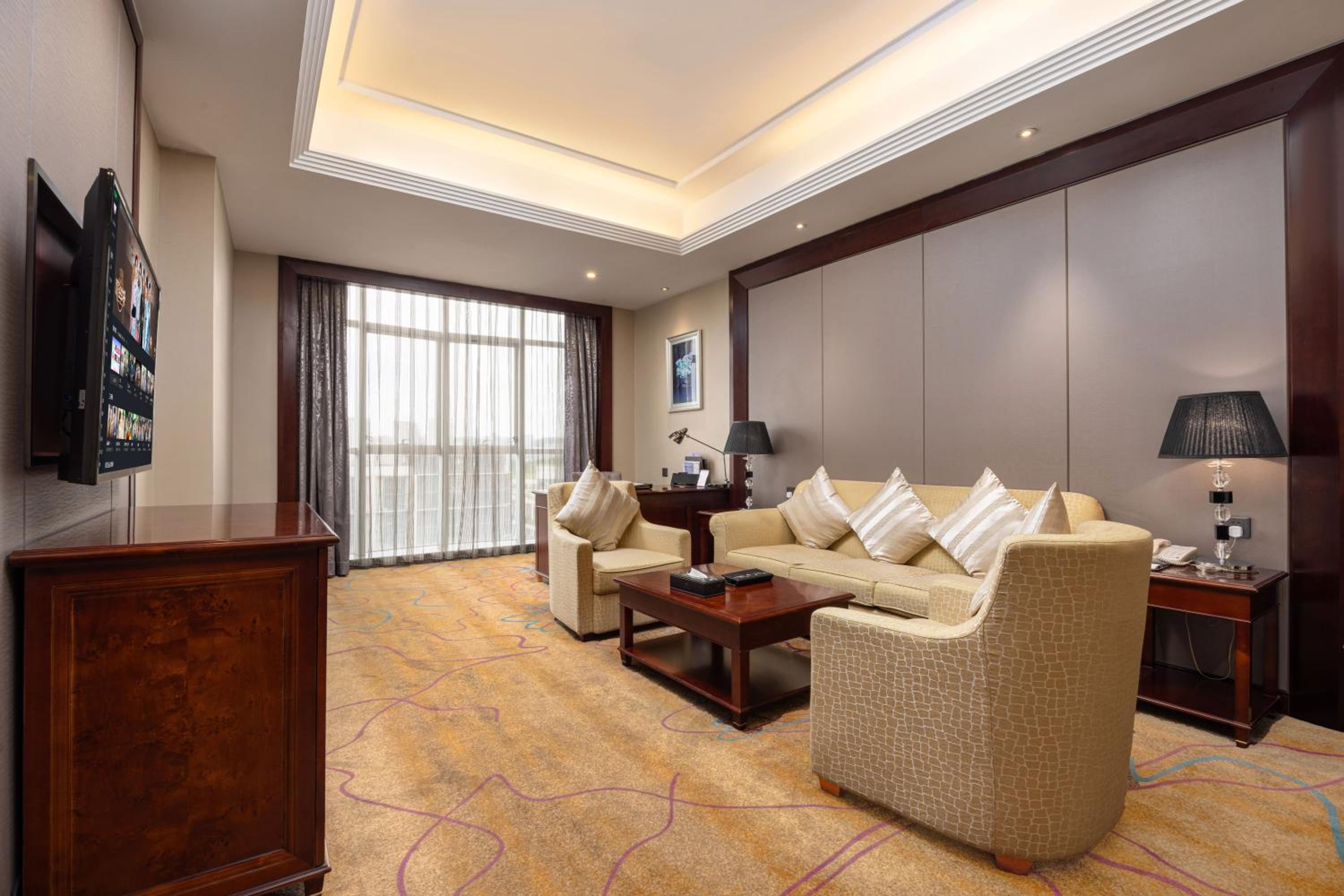 Diamond Suite photo 3