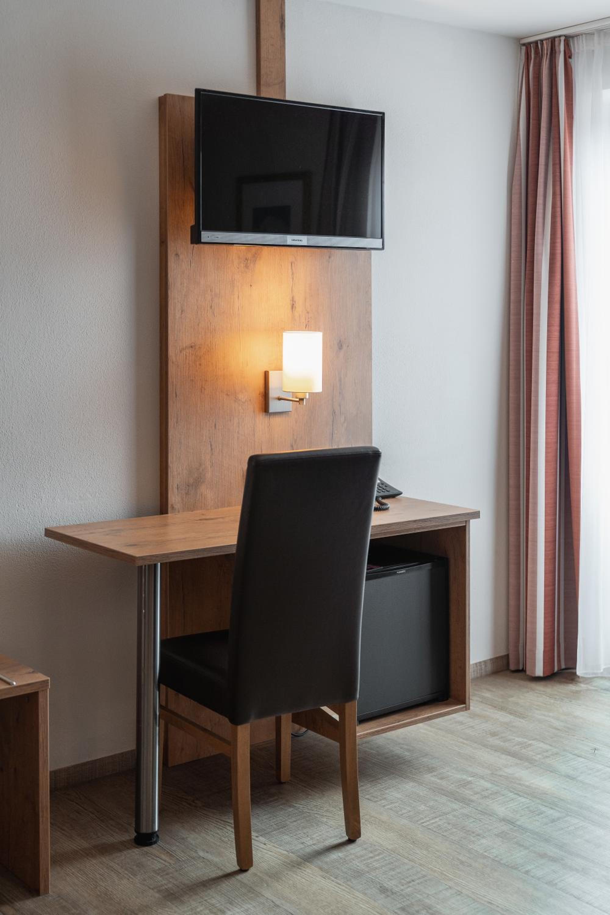 Double Room - Photo 7