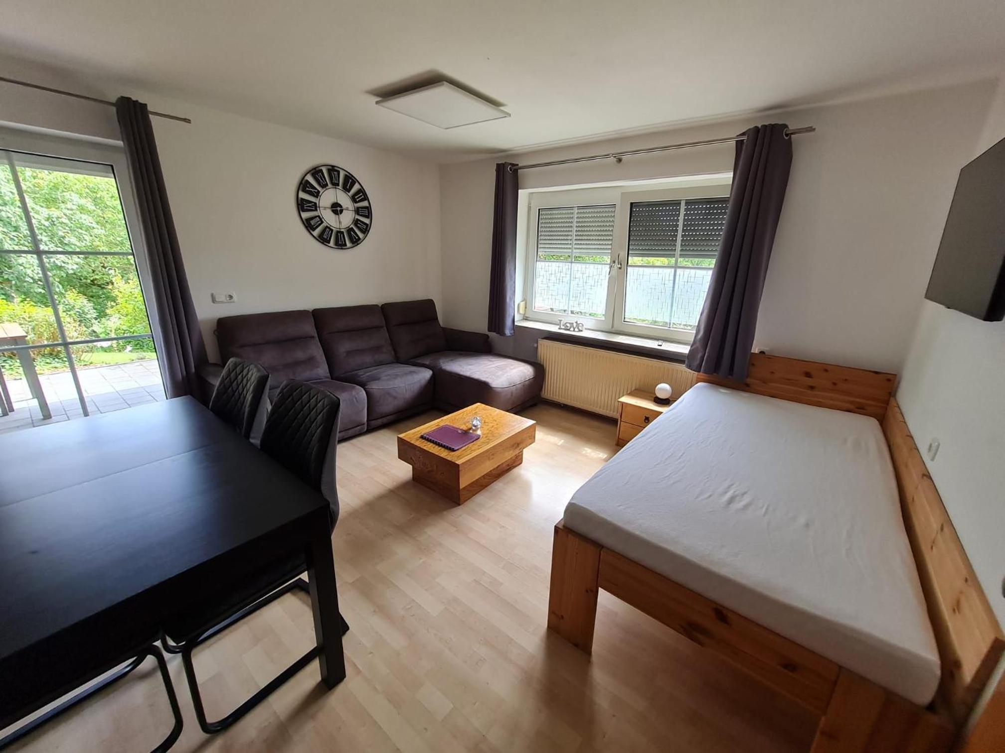 One-Bedroom Apartment photo 1