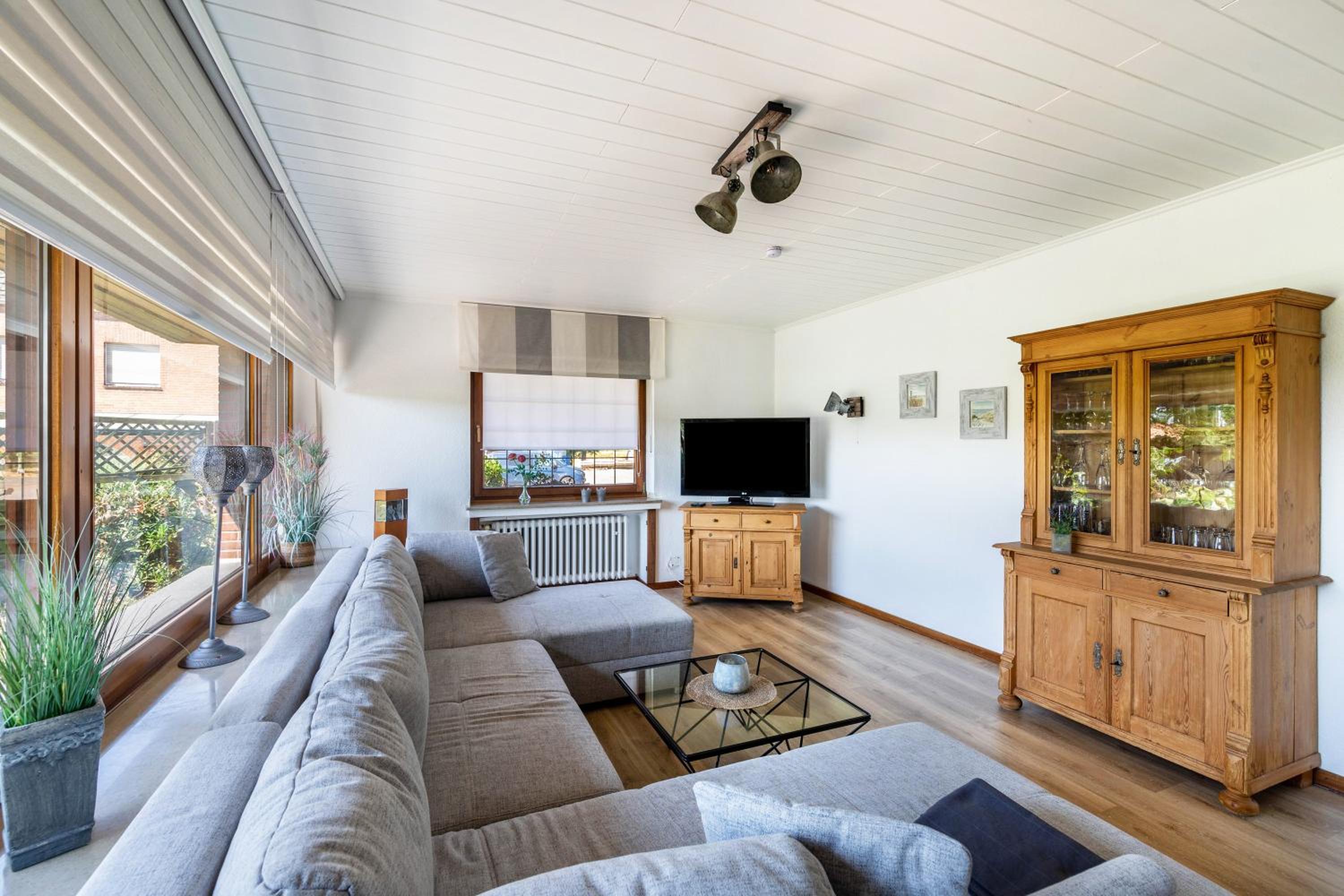 Two-Bedroom House photo 2