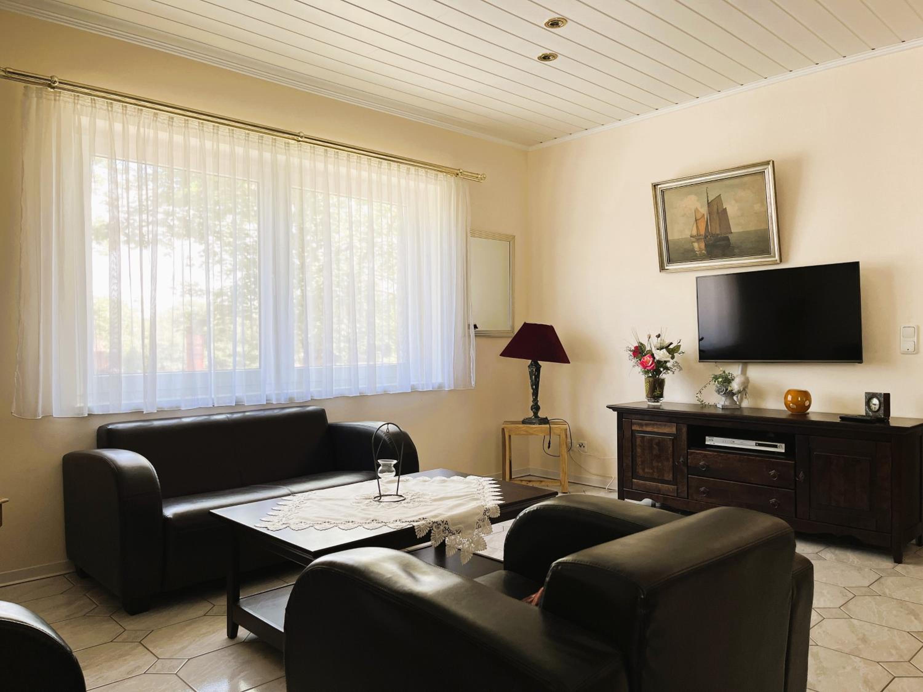 Three-Bedroom Apartment with Balcony photo 1