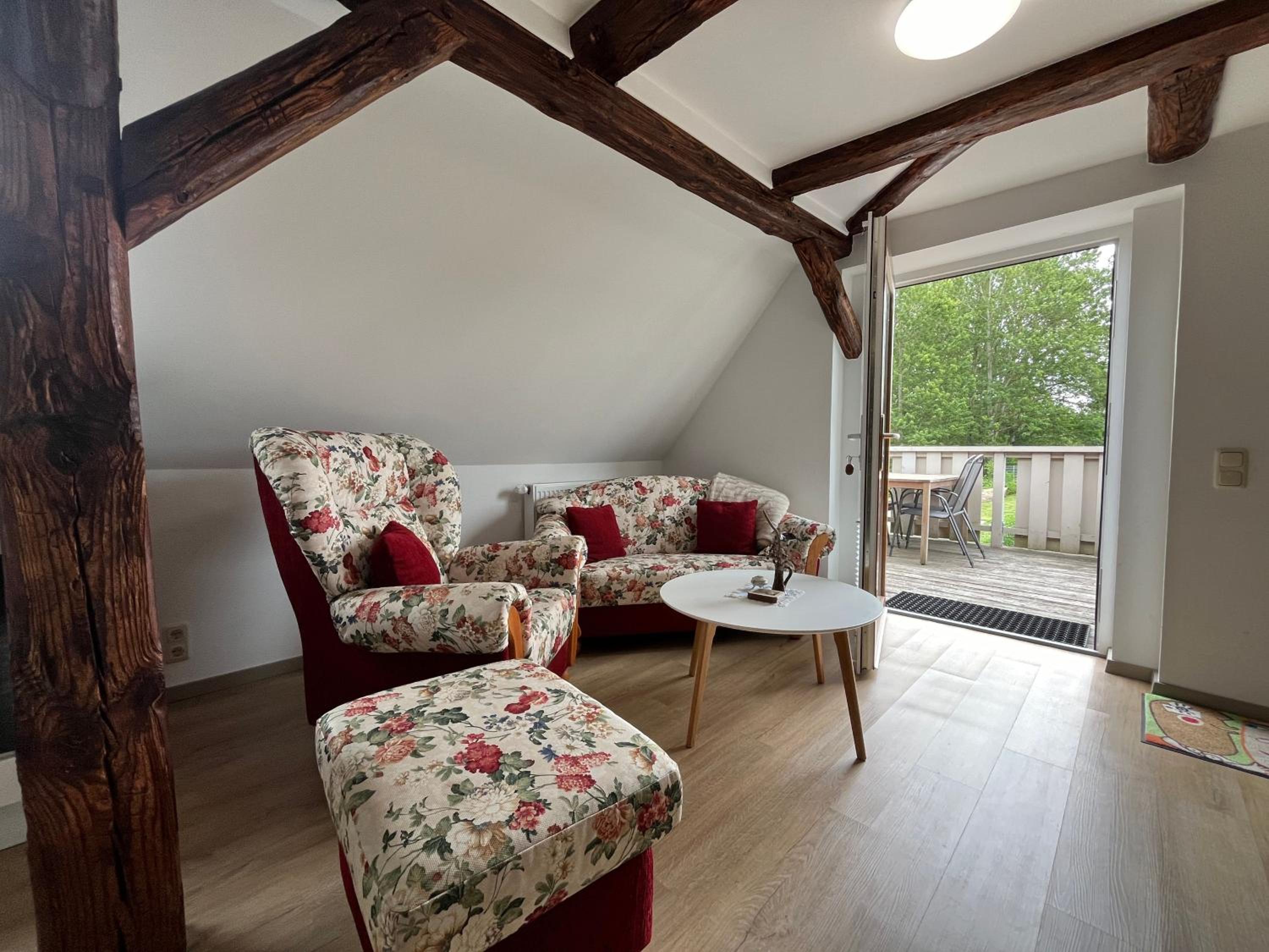 Apartment With Terrace photo 3