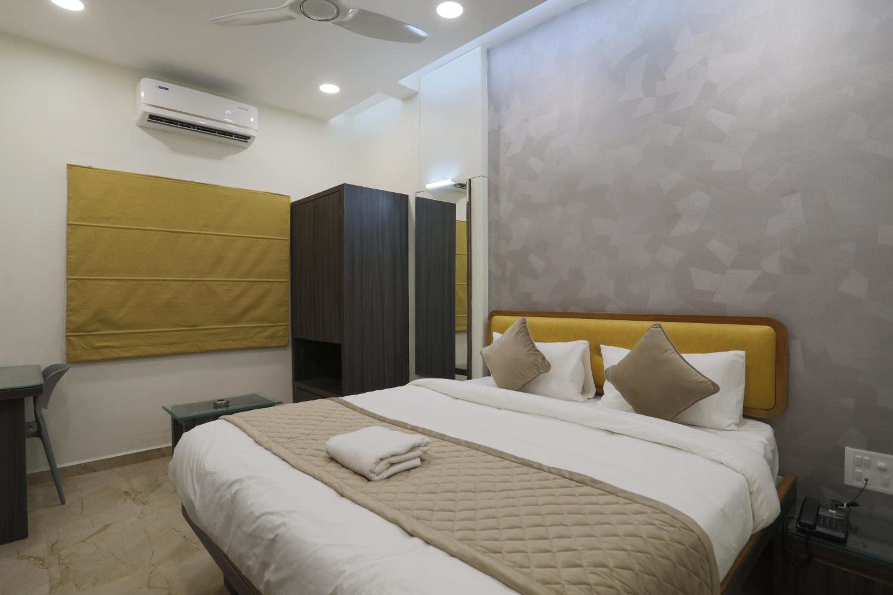 Deluxe Double Room photo 3