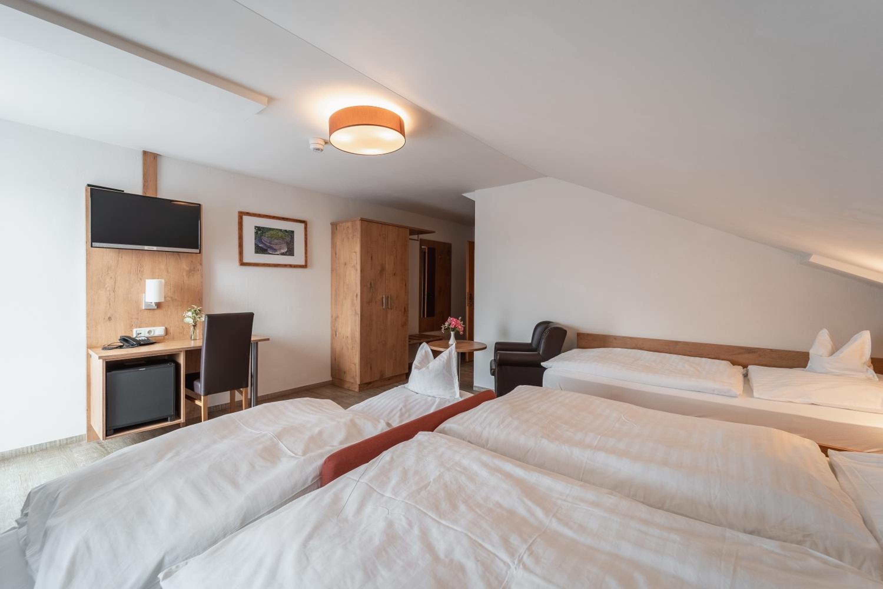 Quadruple Room - Photo 4