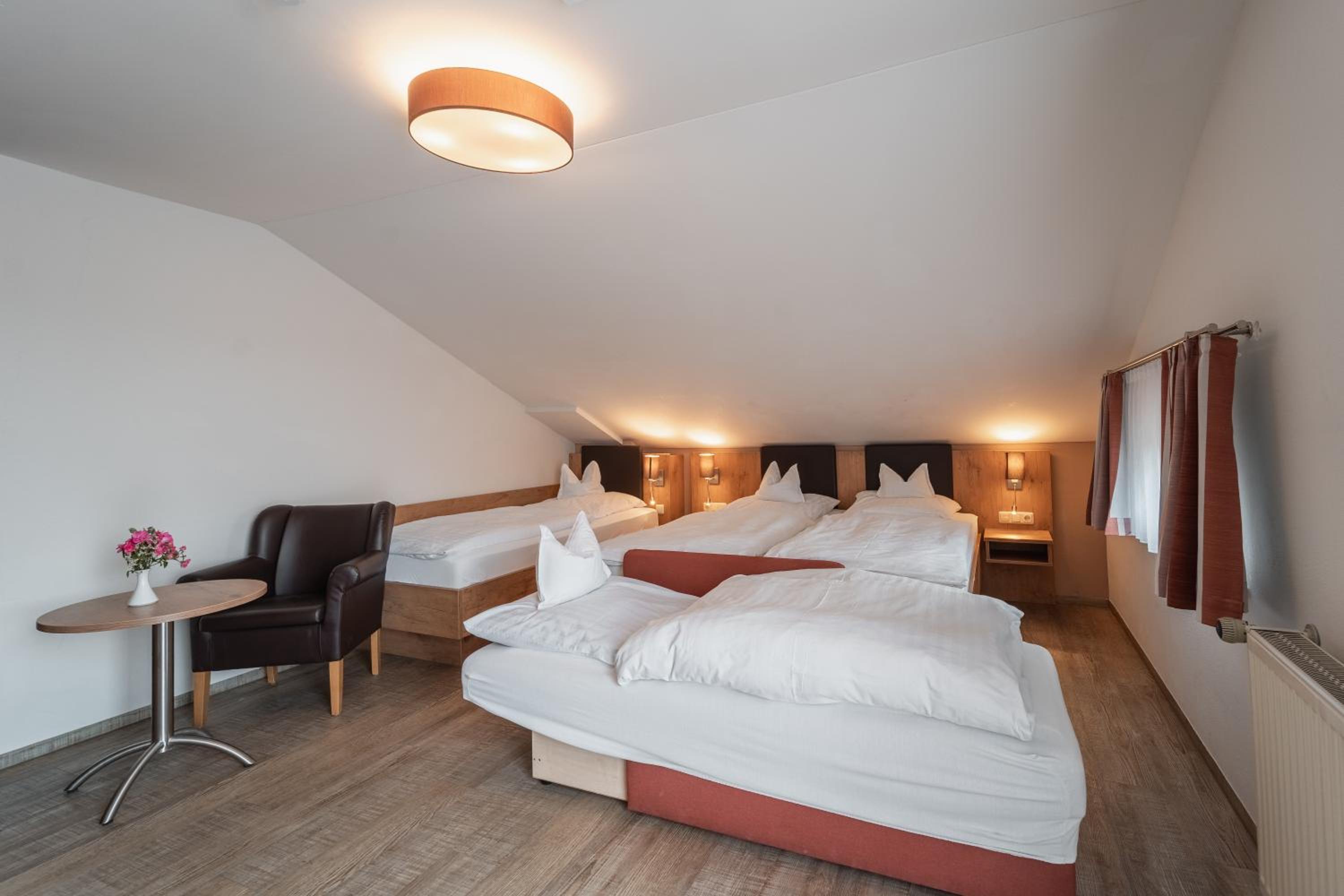 Quadruple Room - Photo 1