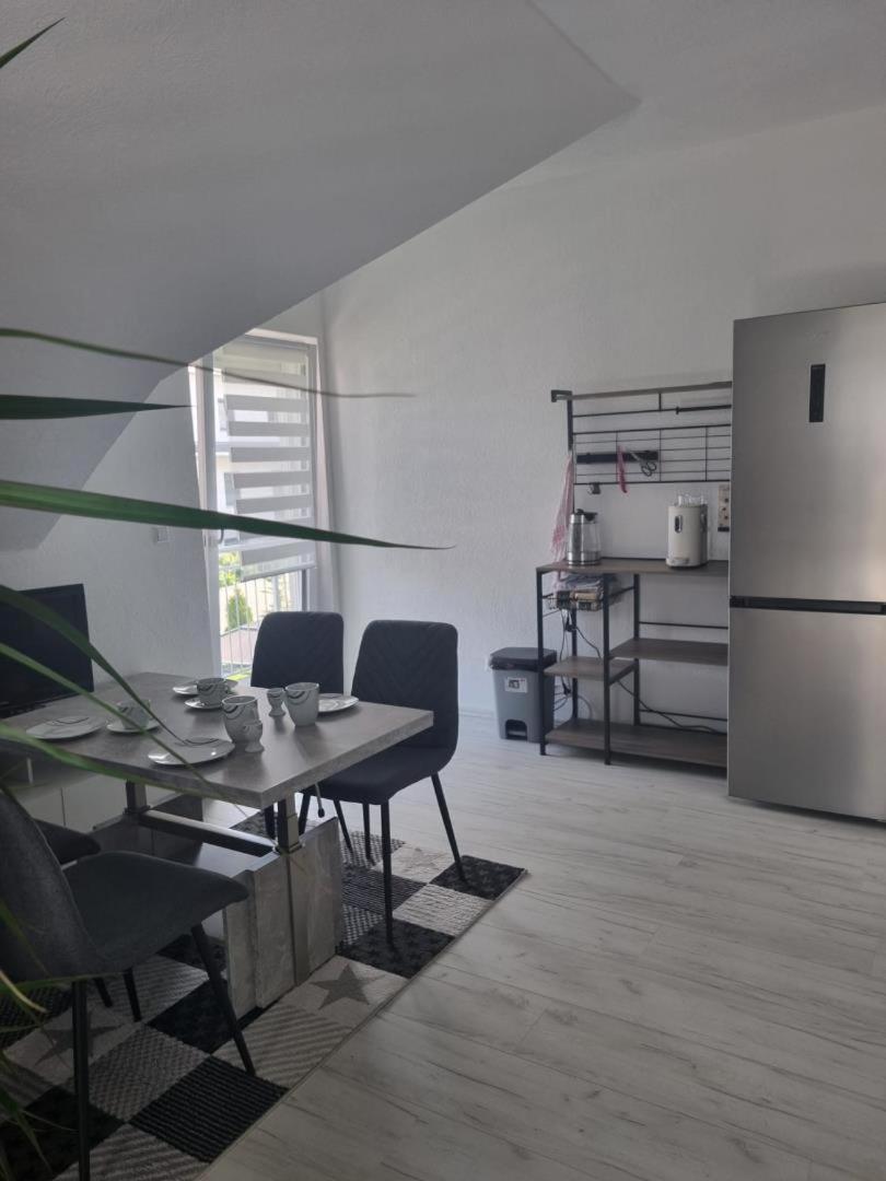Apartment photo 2