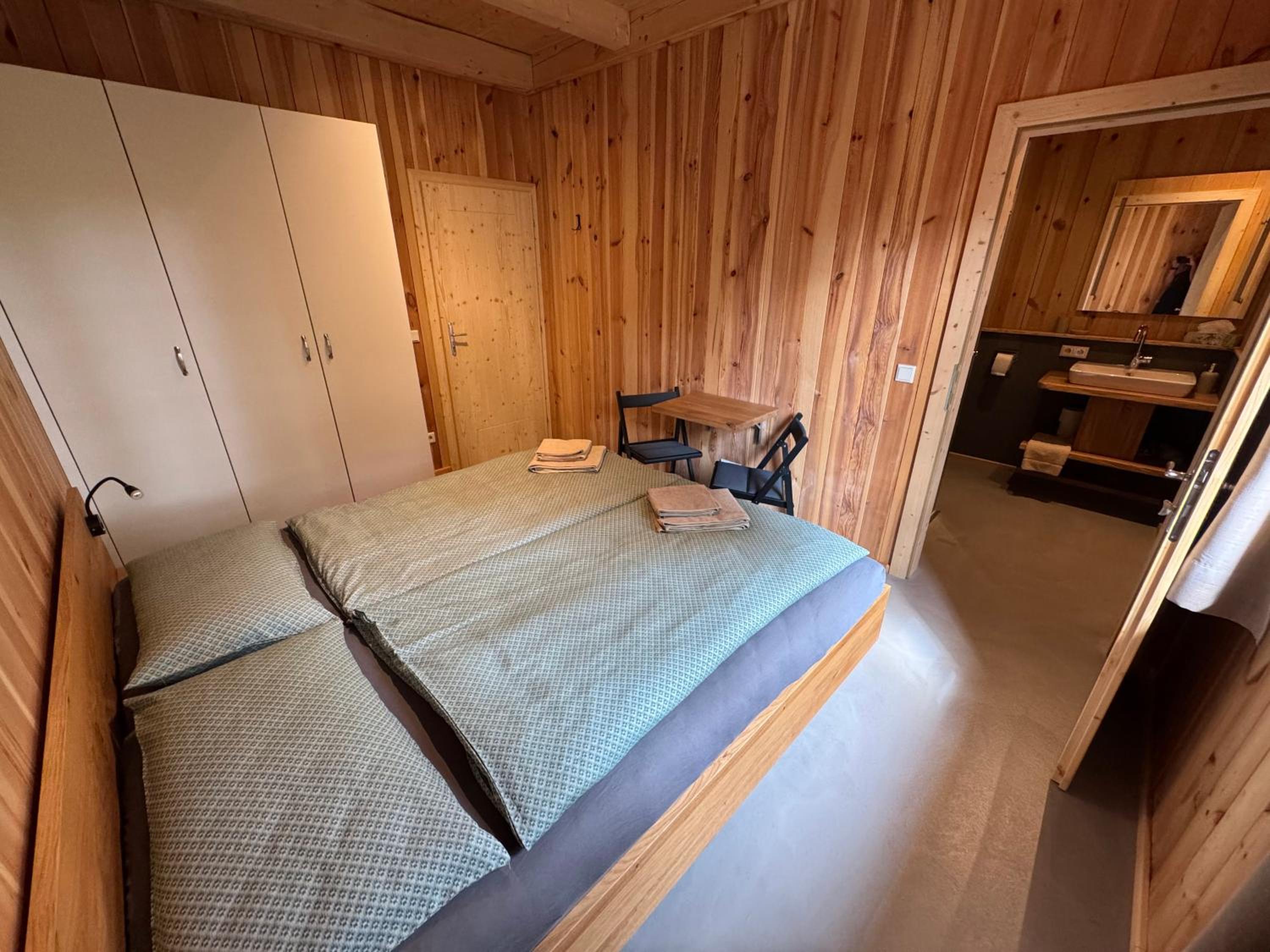 Double Room with Private Bathroom photo 2