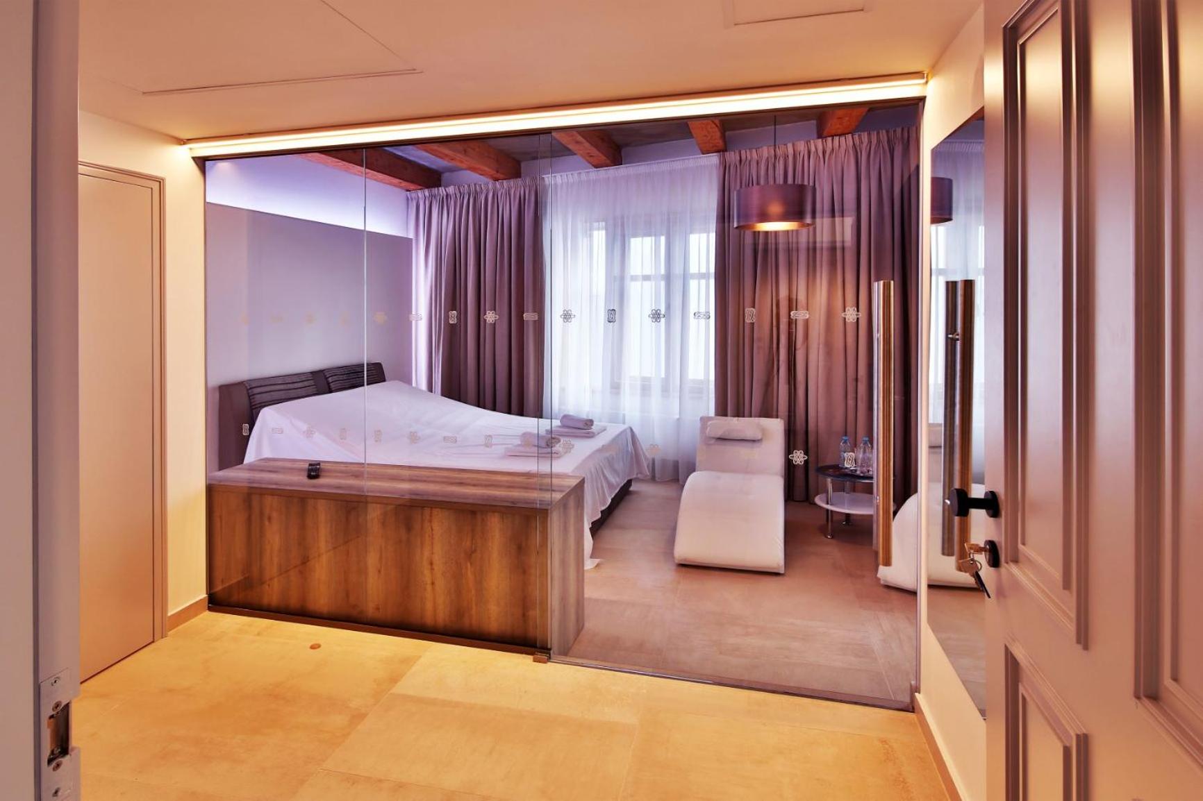Wellness Double Room with Whirlpool photo 2
