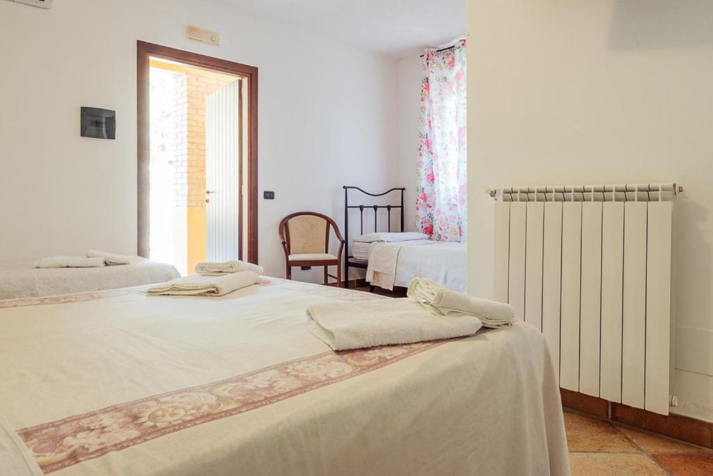 Quadruple Room - Disability Access photo 3