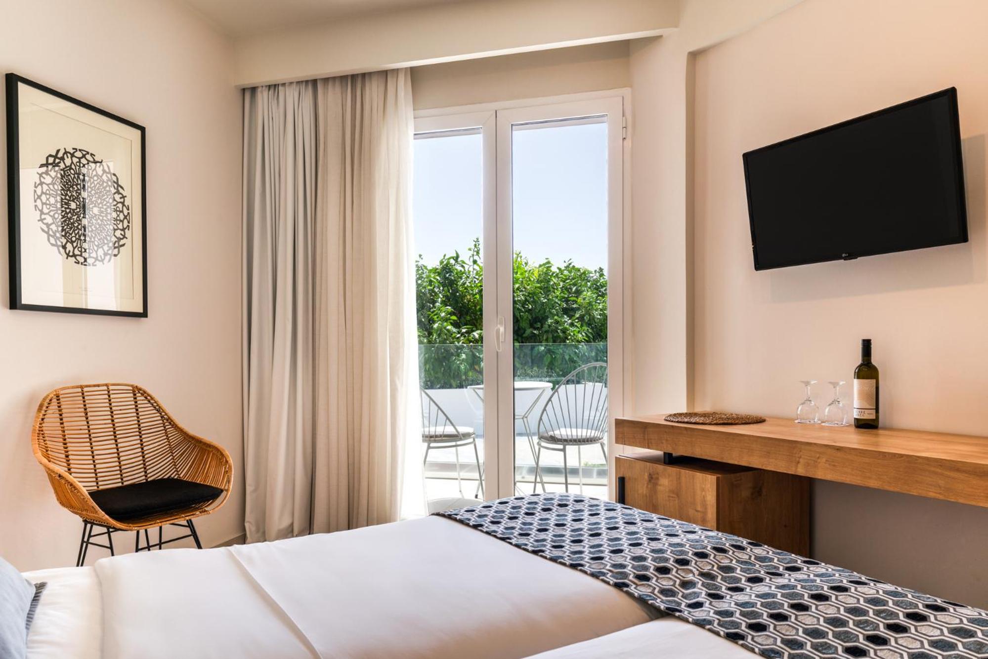 Comfort Room with Garden View