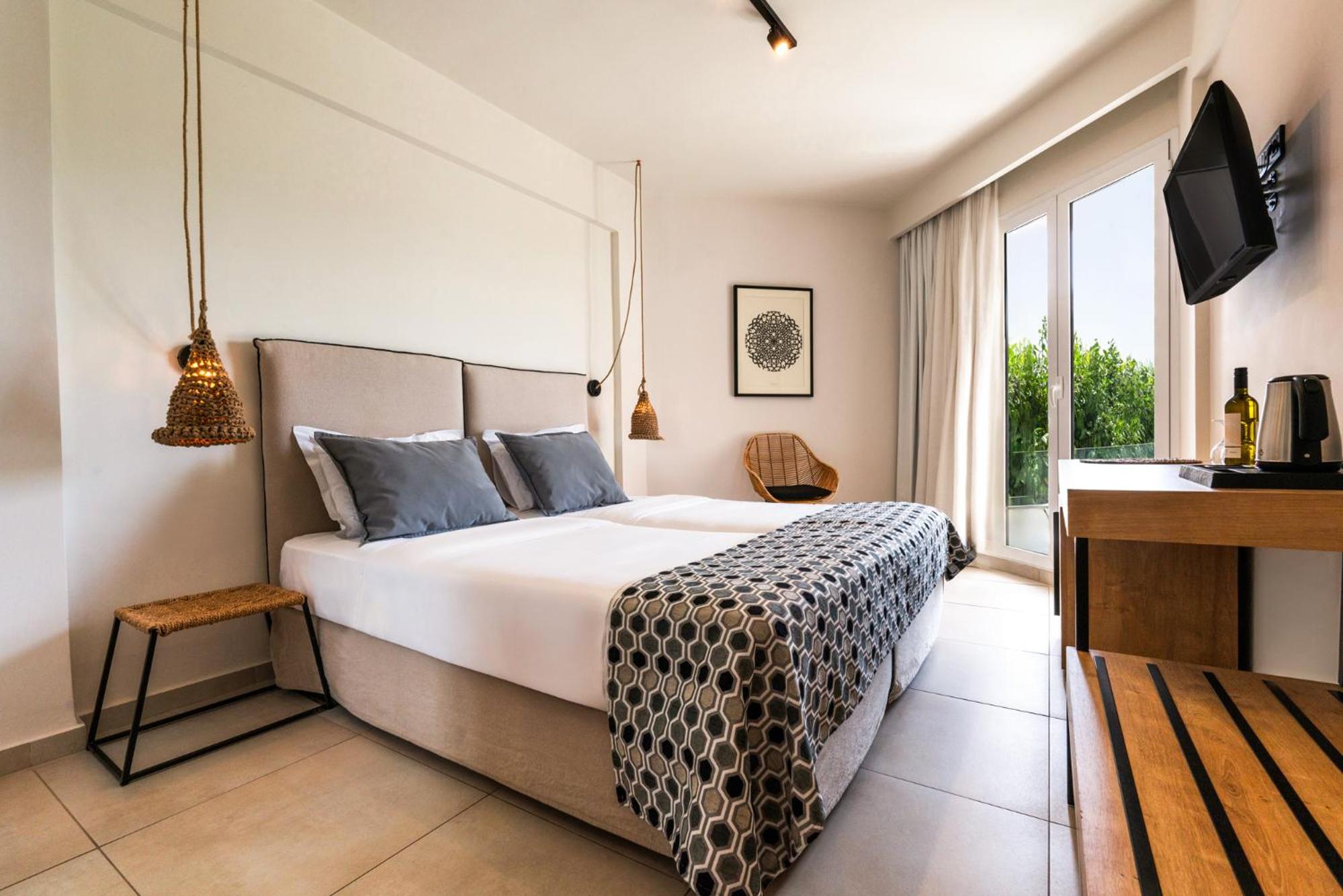 Comfort Room with Garden View