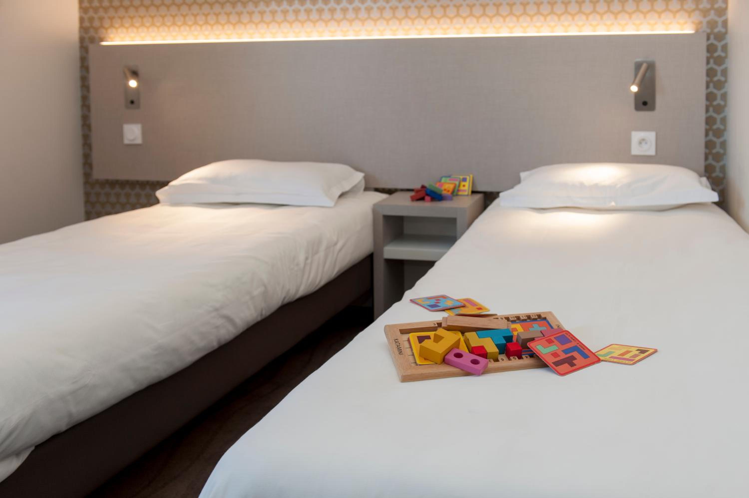Twin Room - Photo 1