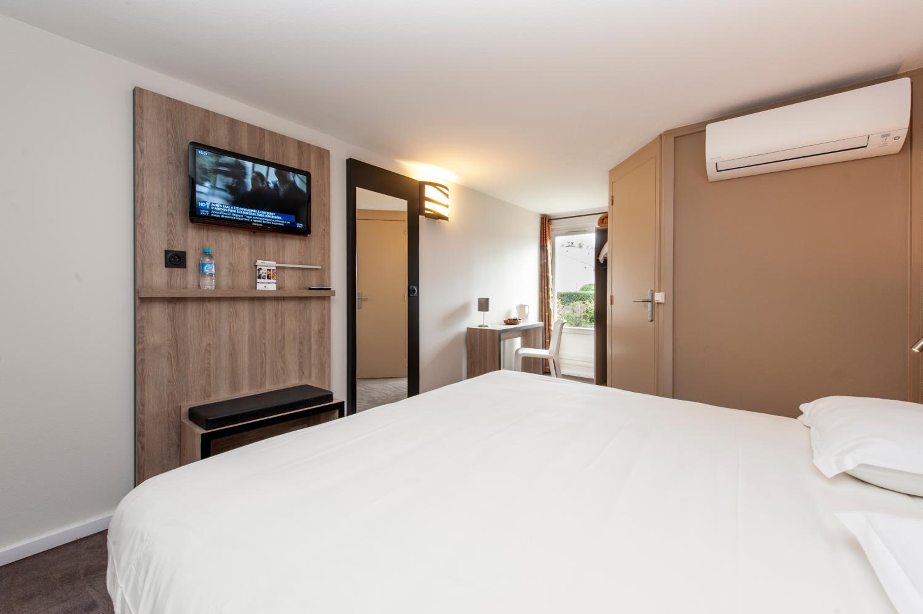 Double Room - Photo 6