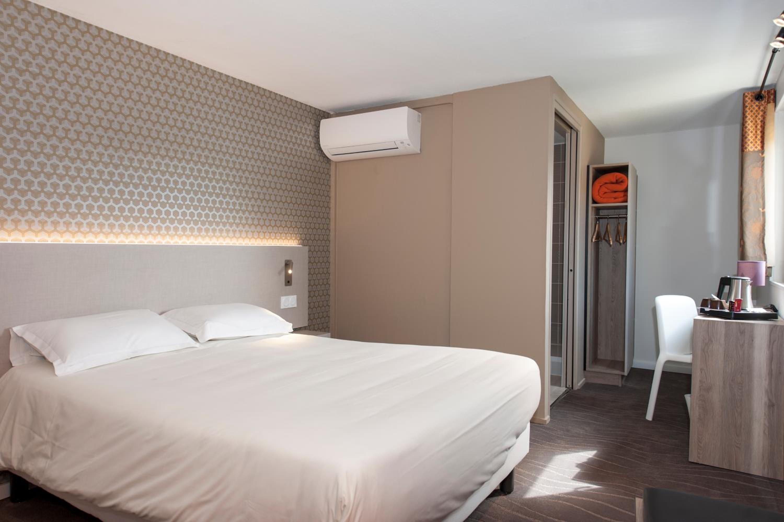 Comfort Double Room - Photo 8
