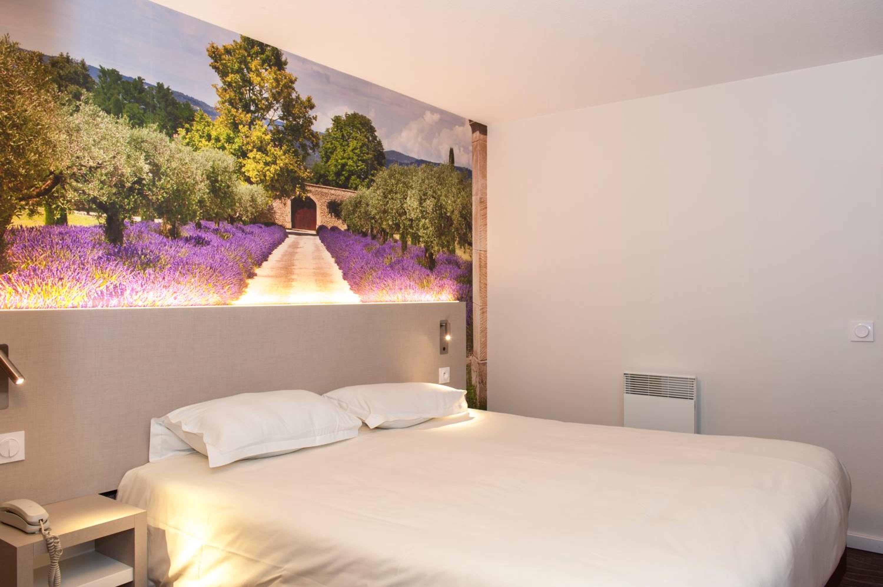Double Room - Photo 9