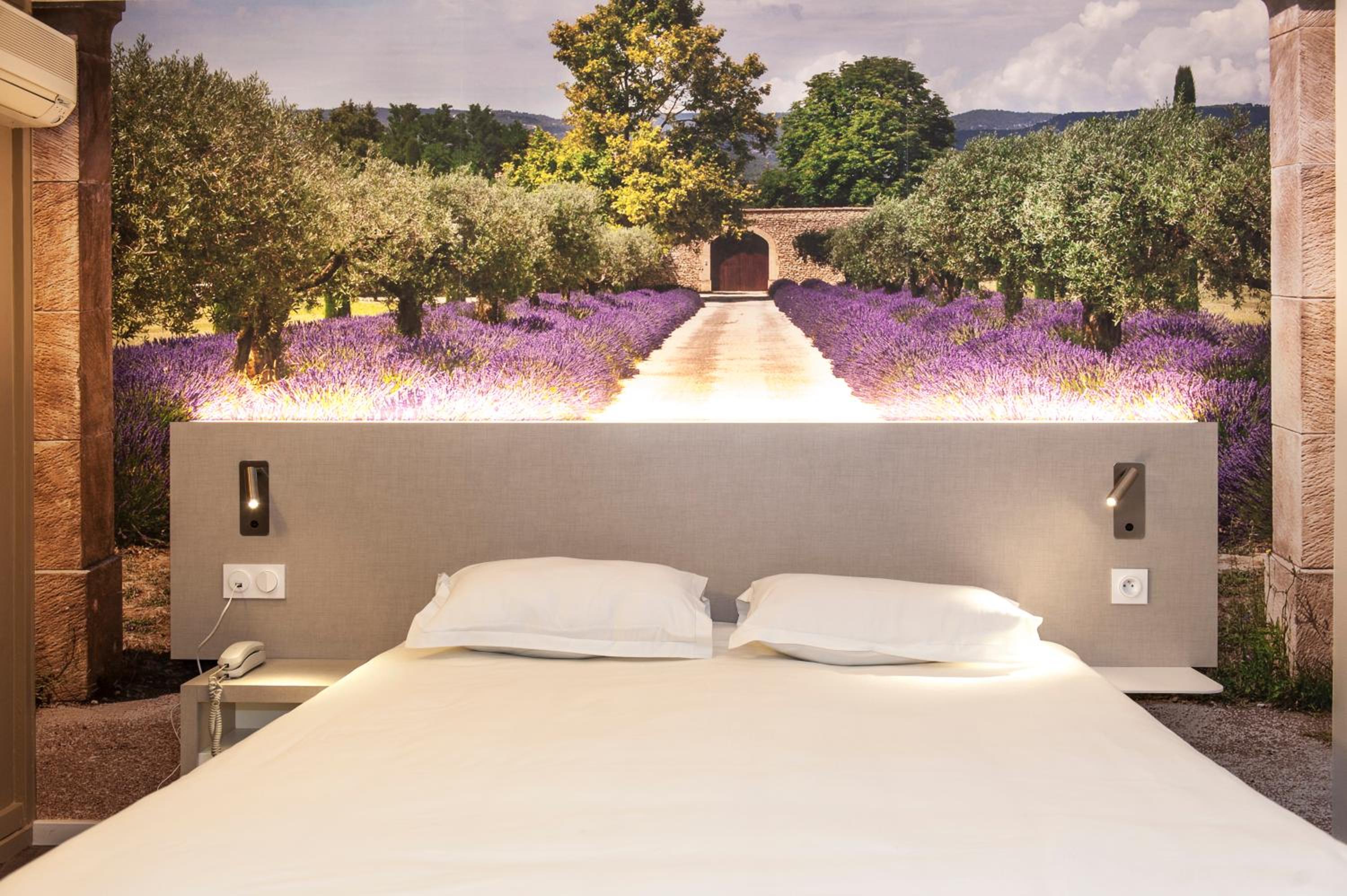 Double Room - Photo 7