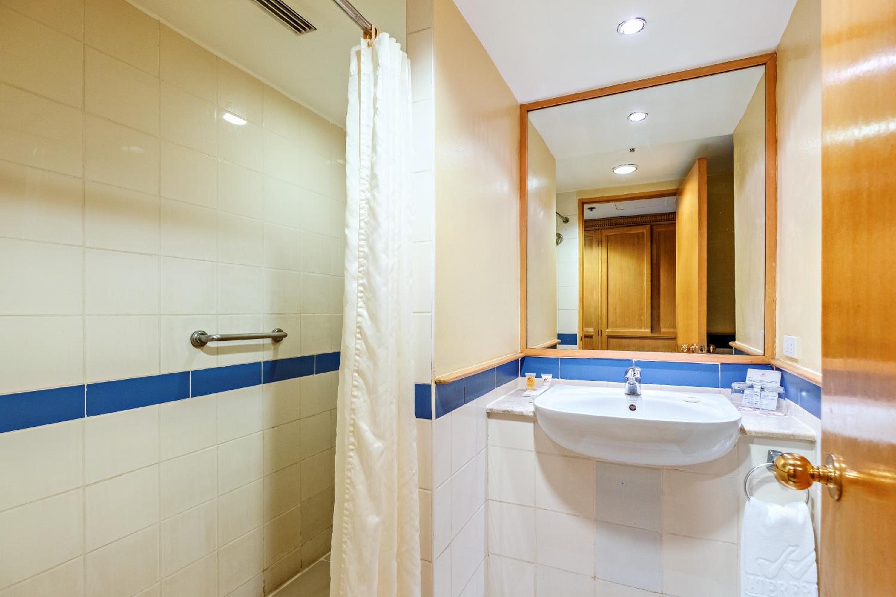 Standard Room - Photo 7