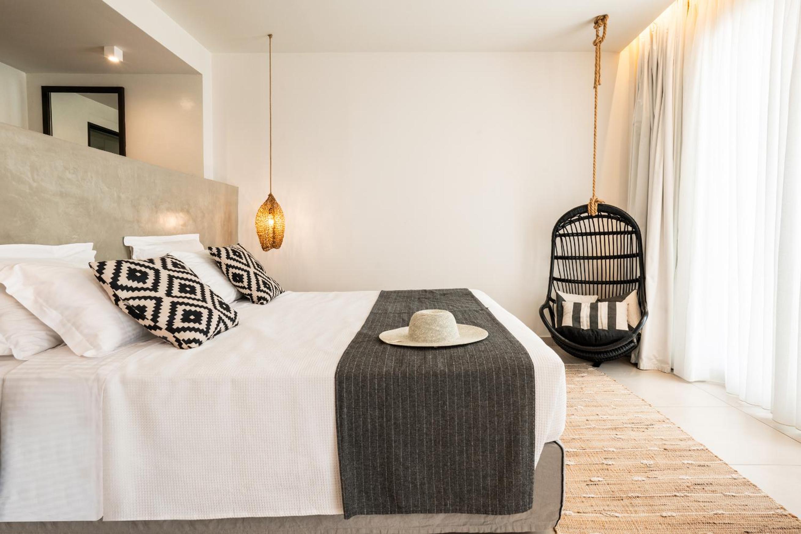 Family Junior Suite with Sea View thumbnail 6