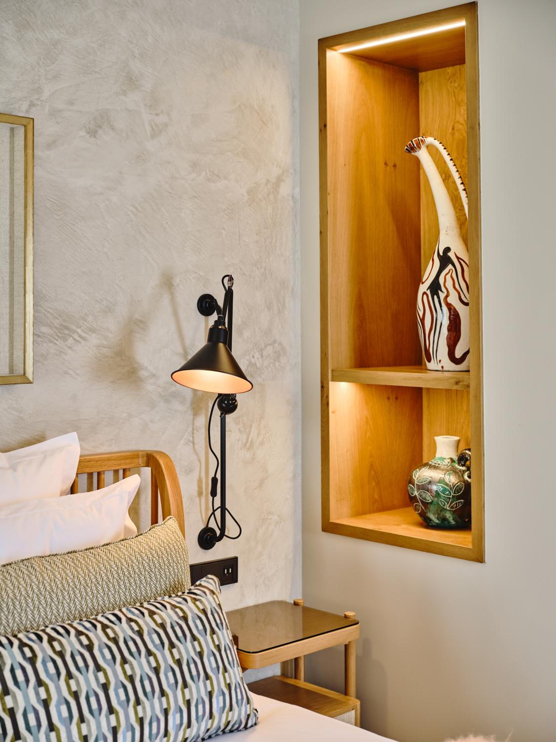 Deluxe Junior Suite photo 2