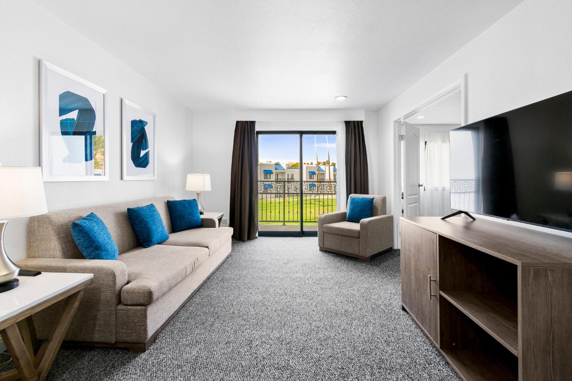 RKSV SUPERIOR KING SUITE WITH COURTYARD VIEW - Photo 5