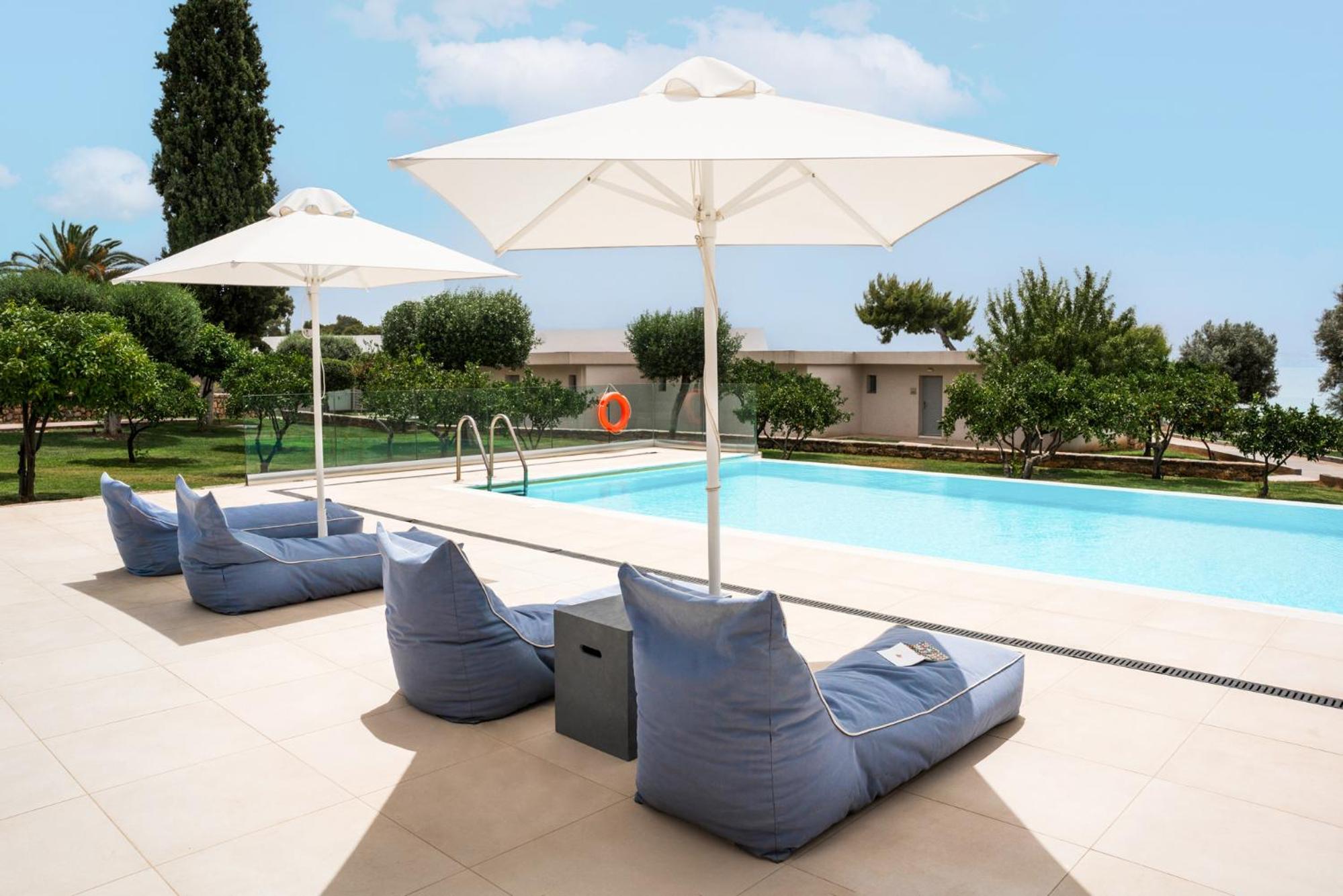 Superior Bungalow with Sharing Pool & Garden View thumbnail 5
