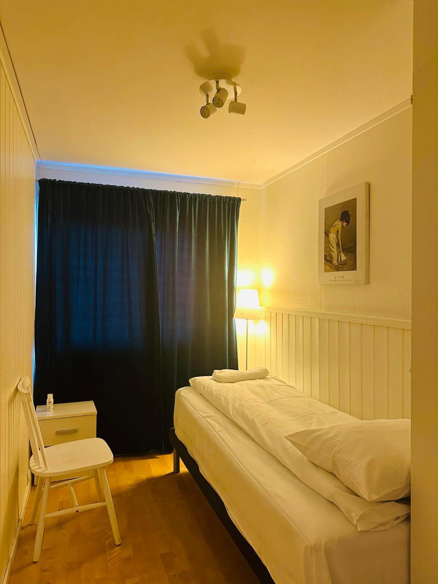 Single Room with Mountain View