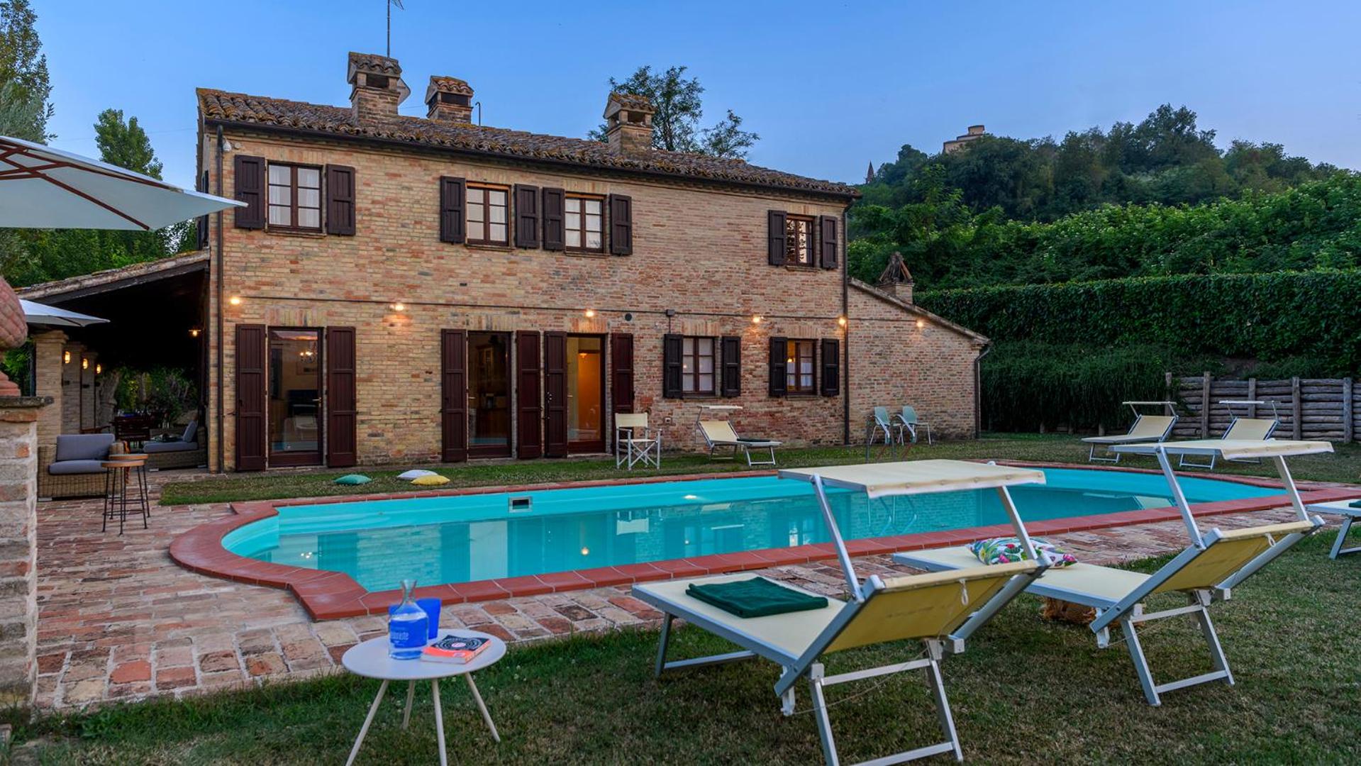 Four-Bedroom Villa photo 3