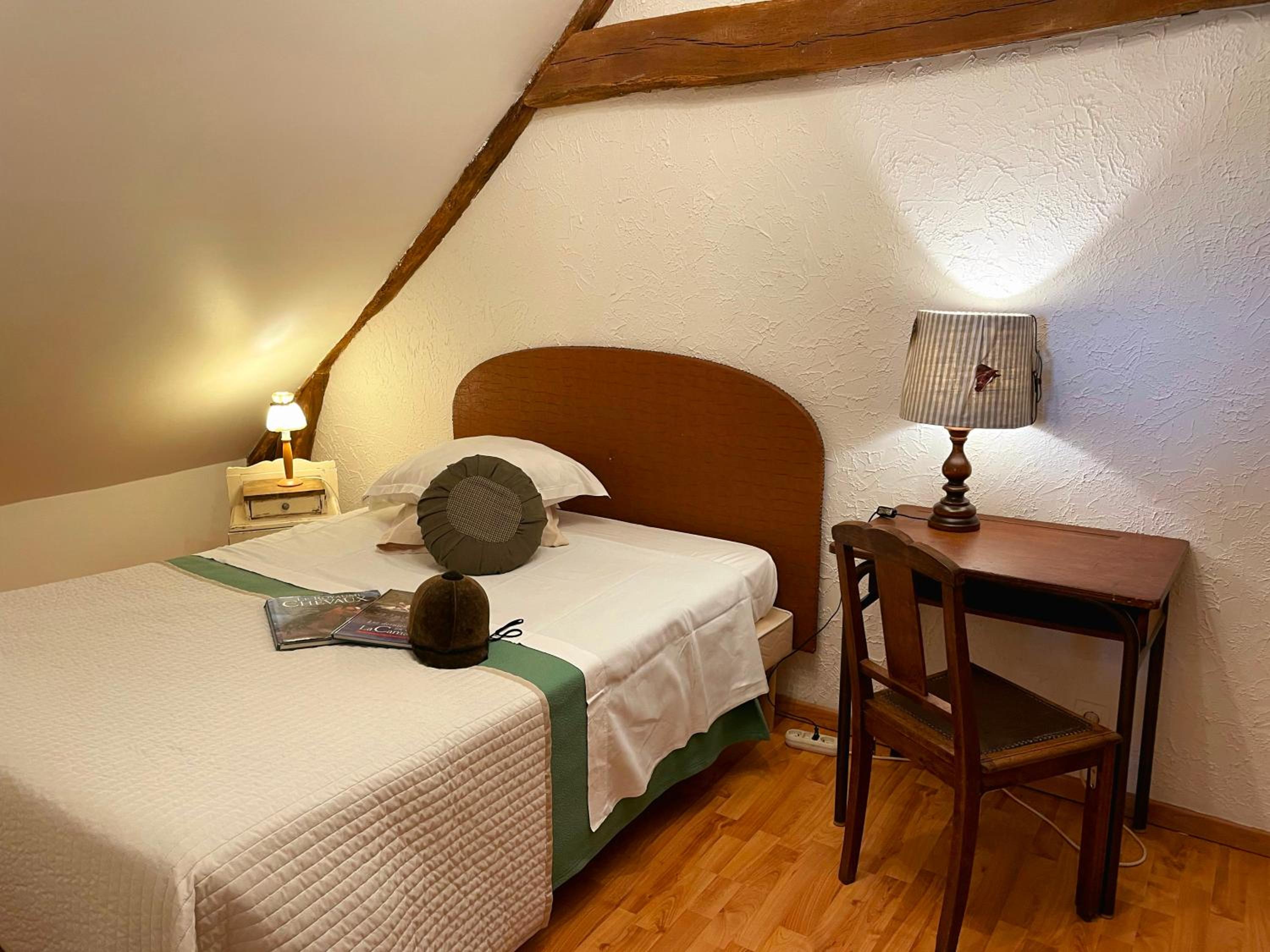 Standard Room photo 1