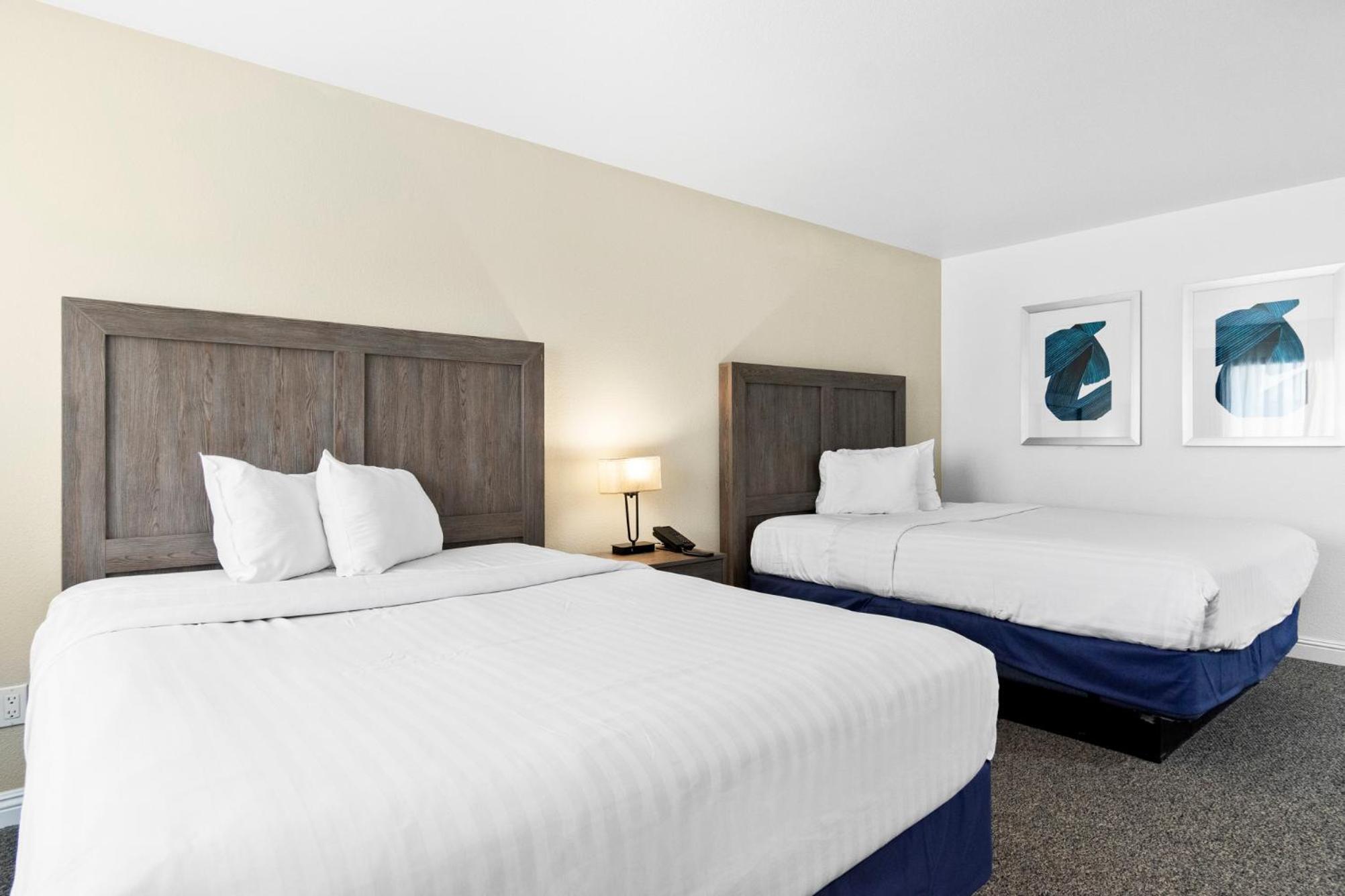 RQQ SINGLE ROOM WITH 2 QUEEN BEDS - Photo 7