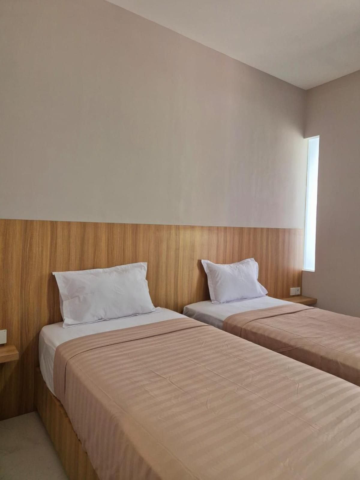 Standard Twin Room photo 2